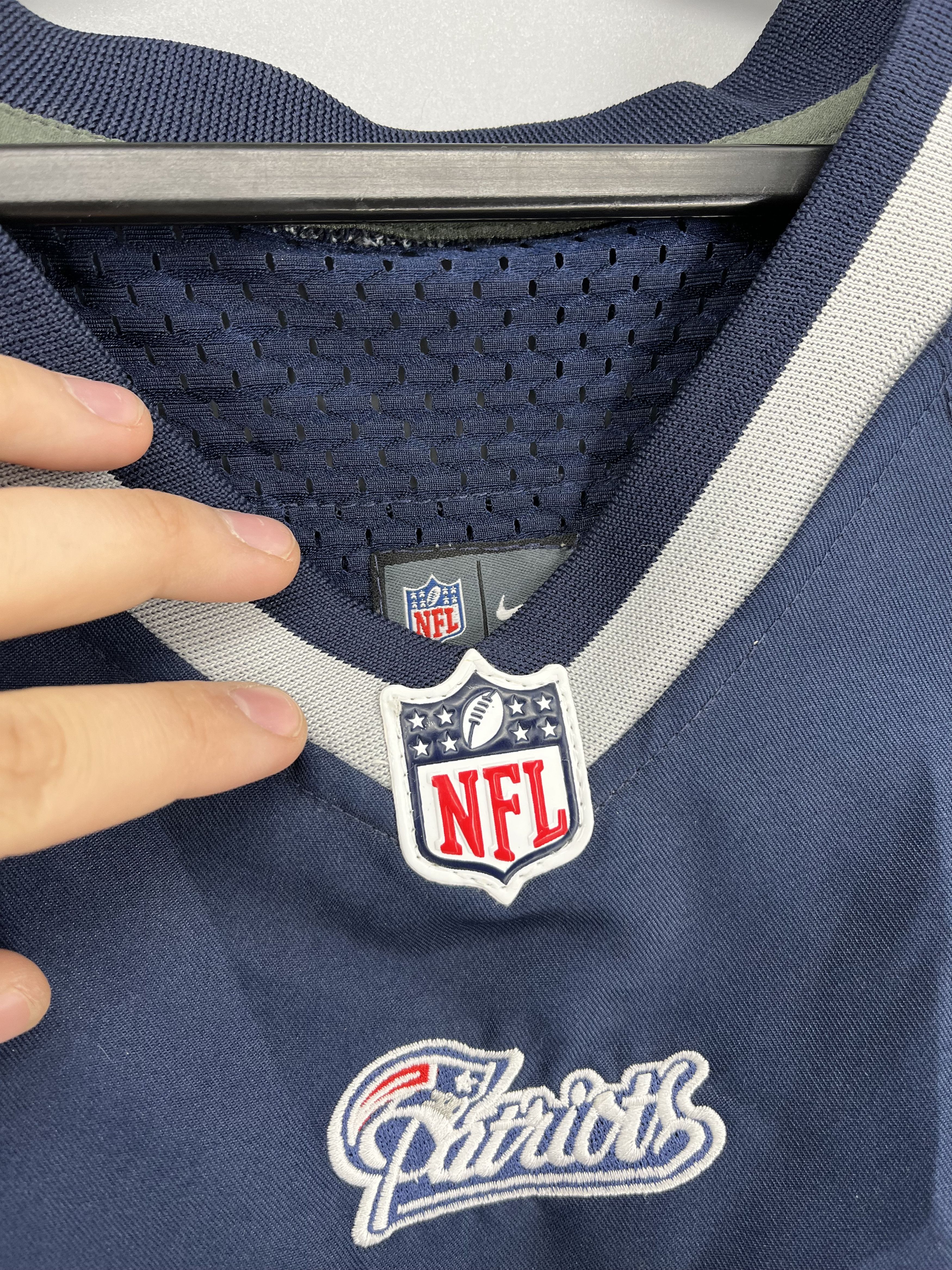 Nike #12 TOM BRADY NIKE NEW ENGLAND PATRIOTS JERSEY Size L Size US L / EU 52-54 / 3 - 10 Thumbnail