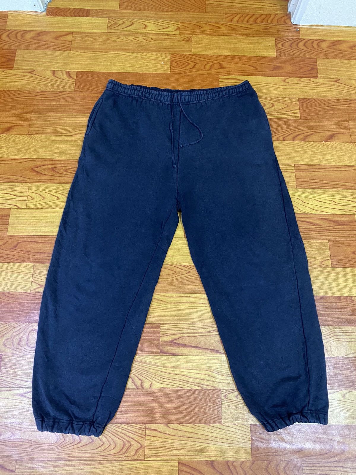 Carhartt × Vintage Vintage Carhartt Baggy Sweatpant Size US 34 / EU 50 - 1 Thumbnail
