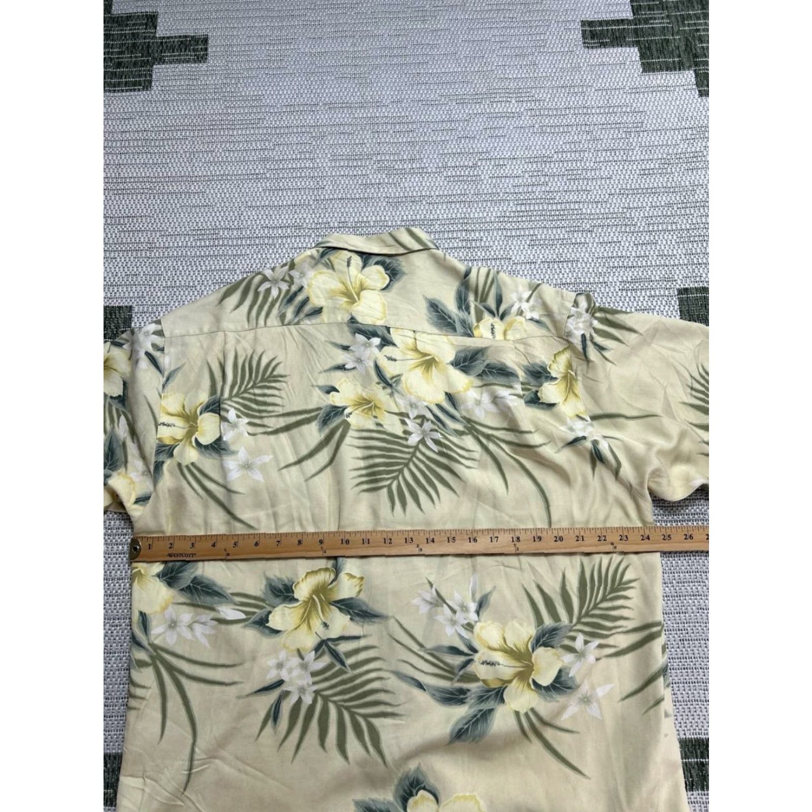Tommy Bahama Tommy Bahama Hawaiian Shirt Mens Large Multicolor Floral Silk Camp Collar Beach Size US L / EU 52-54 / 3 - 7 Thumbnail