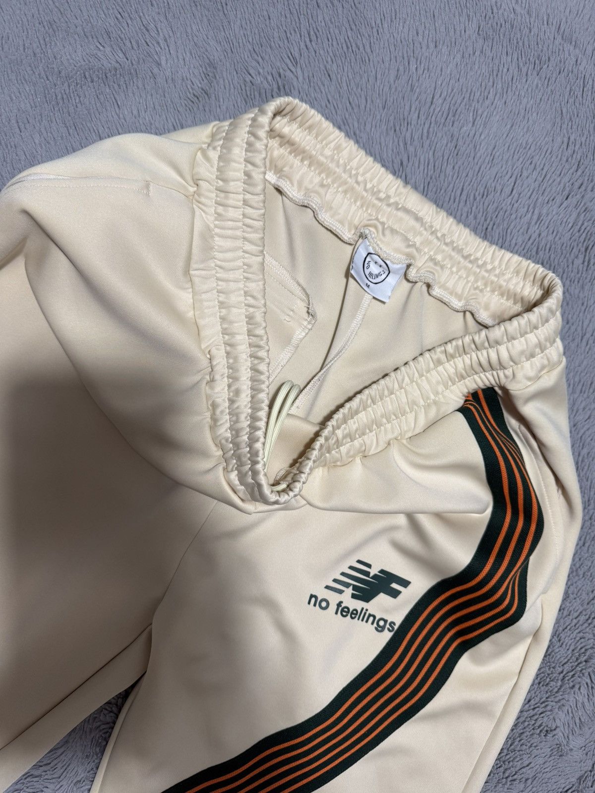Other No feelings Size US 34 / EU 50 - 5 Thumbnail