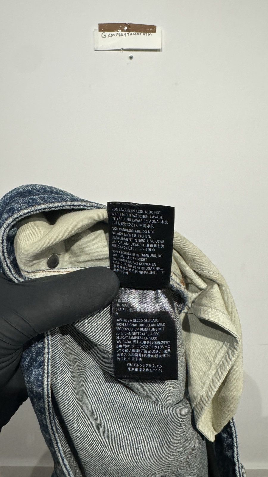 Balenciaga Balenciaga Medium Wash Straight Leg Jeans - Size 34 Size US 34 / EU 50 - 6 Thumbnail