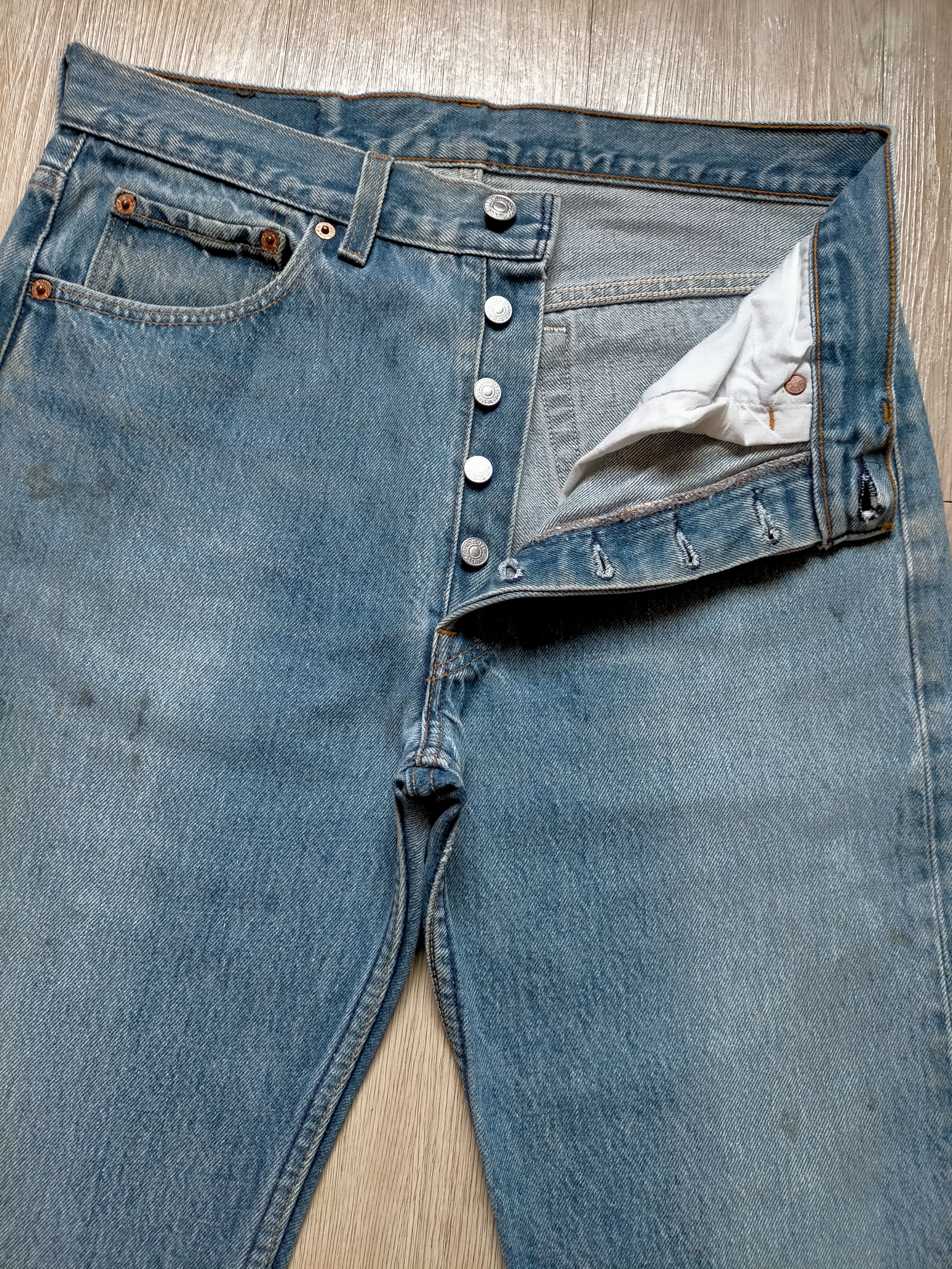Levi's Vintage Clothing Vintage Levis 501 button Fly Blue Jeans Size US 31 - 3 Thumbnail