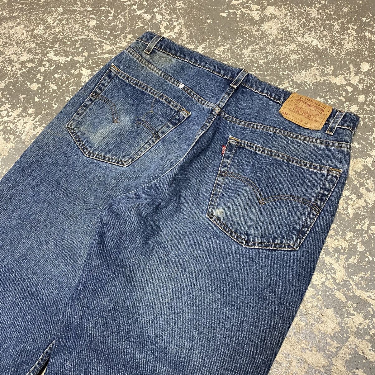 Japanese Brand × Levi's × Vintage Vintage Levi’s 550 Relaxed Fit Blue Denim Jeans 90s Size US 37 - 8 Thumbnail