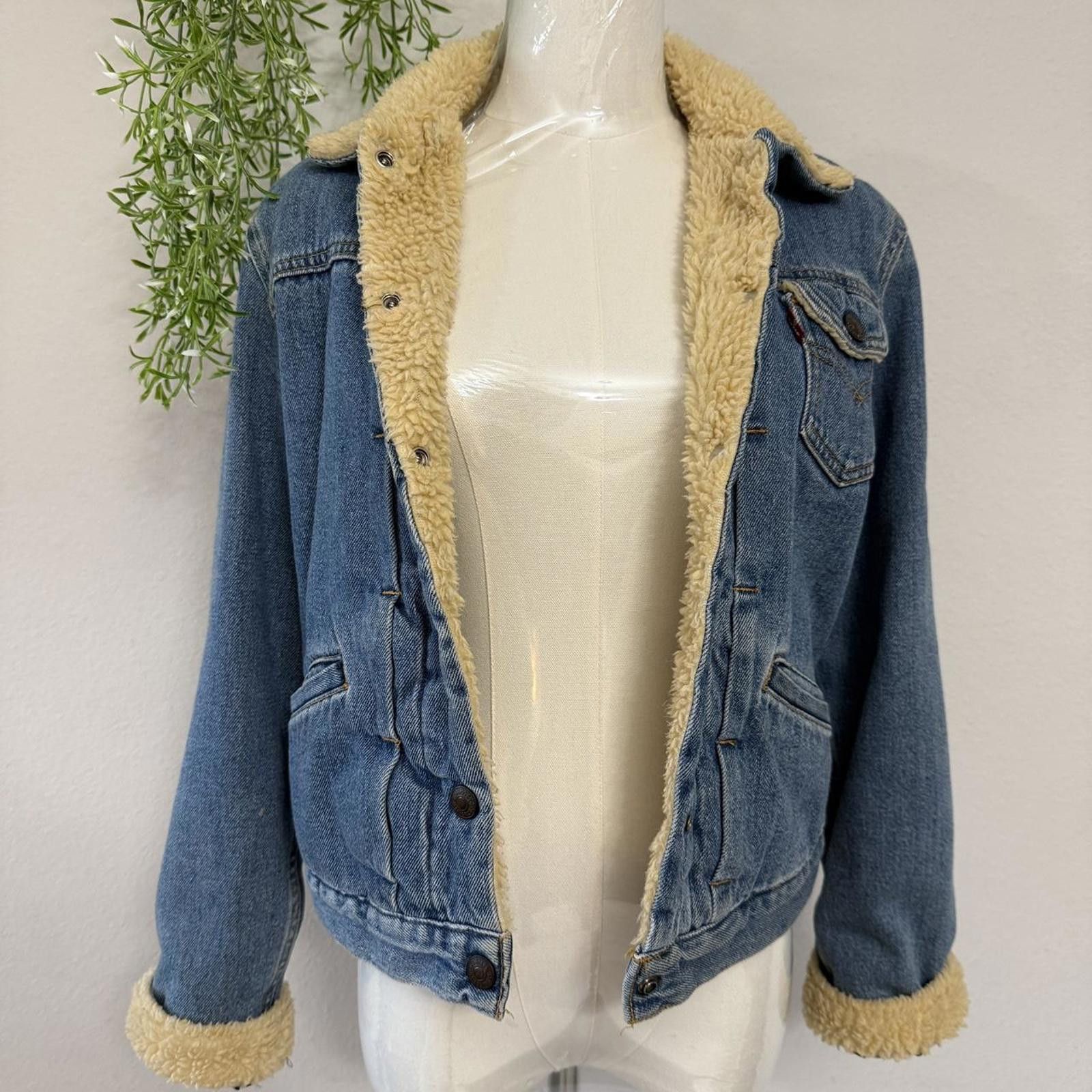 Levi's Levis Trucker Sherpa Jacket Small Womens Size S / US 4 / IT 40 - 2 Thumbnail