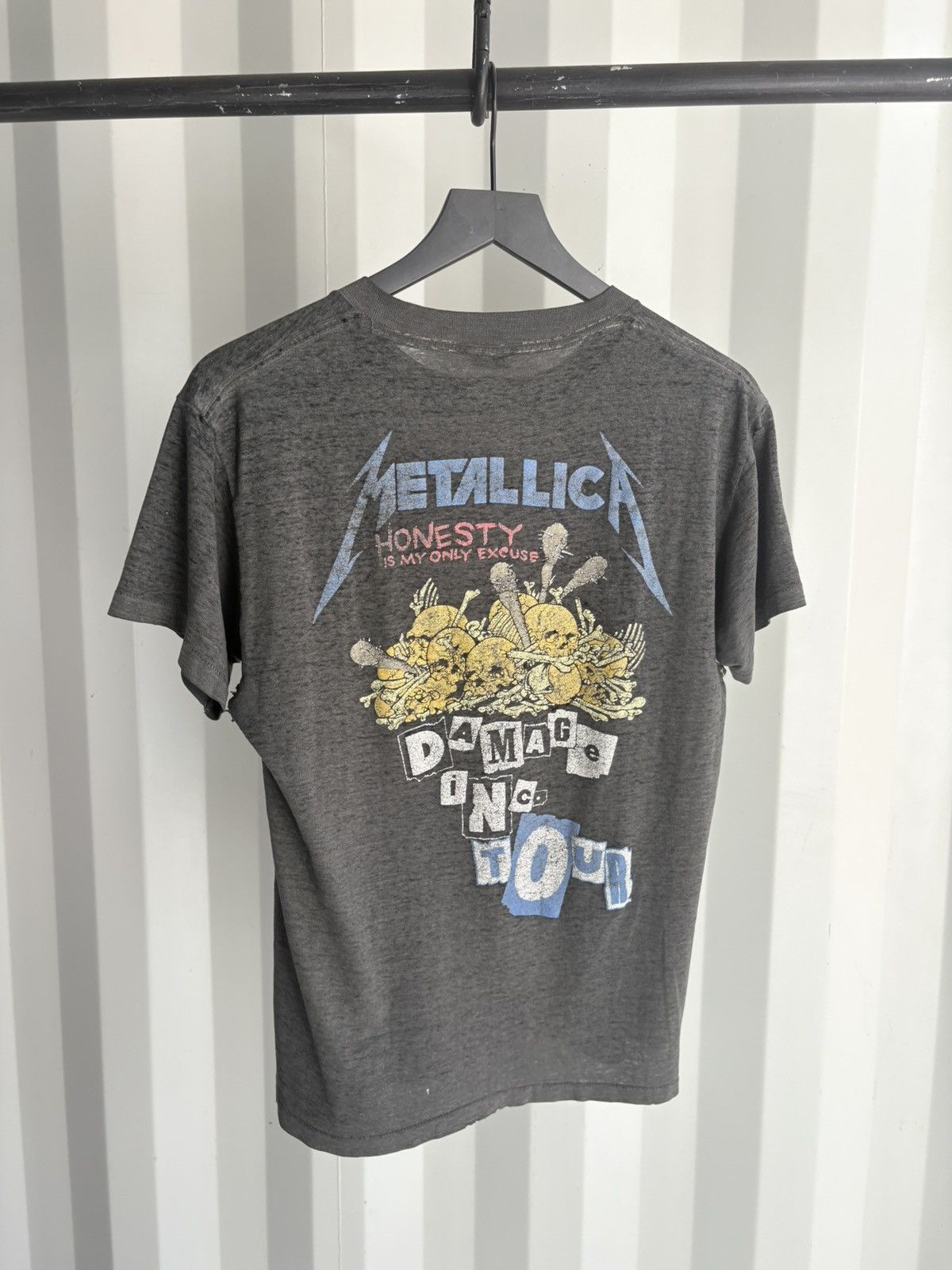 Metallica Vintage Metallica Thrashed Fade Distressed Shirt GRUNGE Band Size US L / EU 52-54 / 3 - 2 Thumbnail