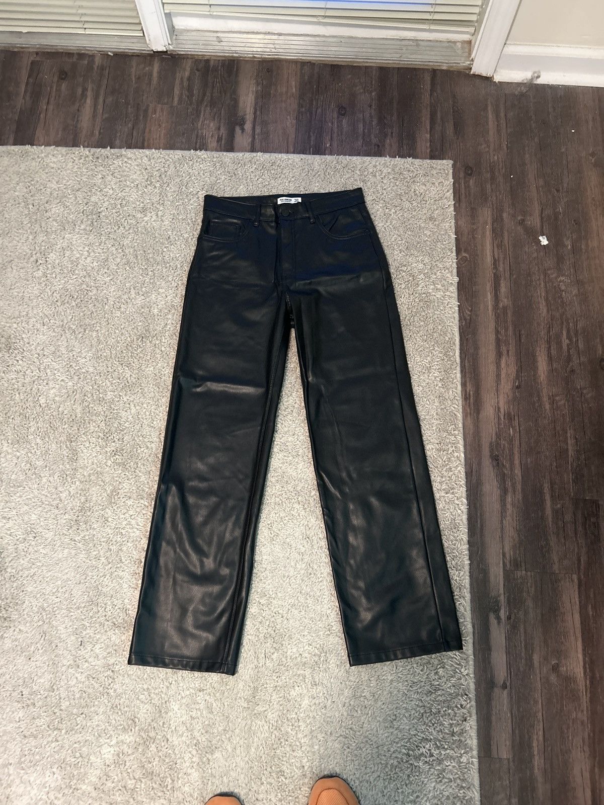 Pull & Bear Black fake leather pull&bear pants Size 28" / US 6 / IT 42 - 1 Thumbnail