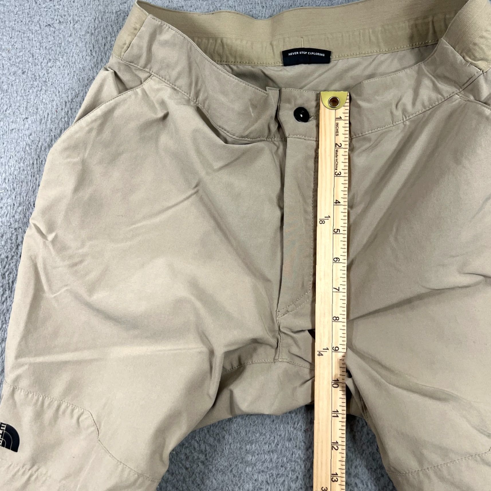 The North Face VINTAGE is not applicable; The North Face Mens Shorts 32 Brown Cargo Pocket Lightweight Outdoor Beach Hiking Casual Travel Size US 32 / EU 48 - 6 Thumbnail