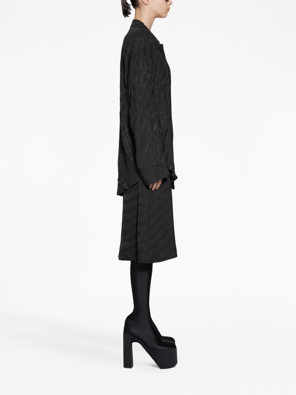 Balenciaga o1s1wg110625 Logomania All Over Minimal Shirt in Black Size M / US 6-8 / IT 42-44 - 3 Thumbnail
