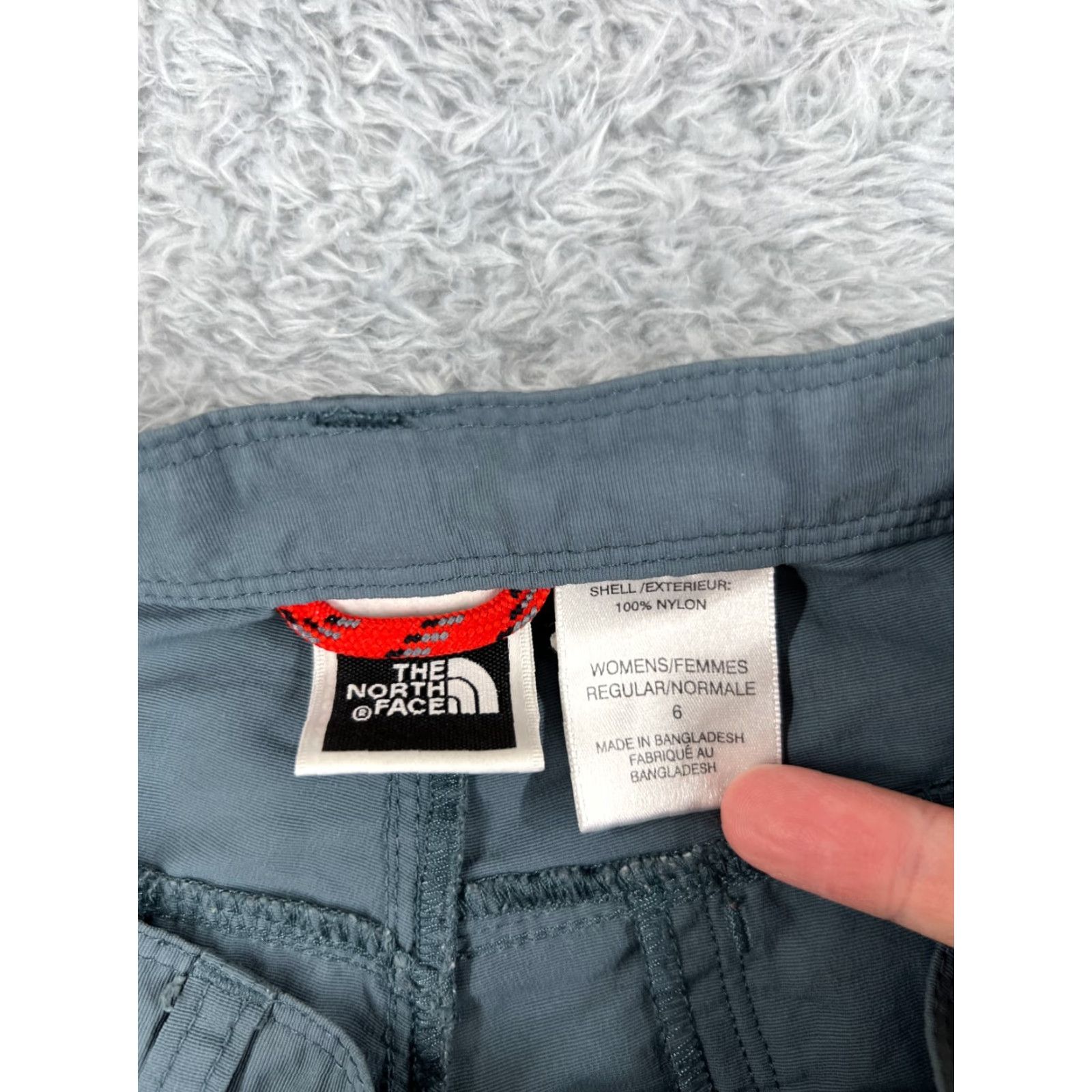 The North Face The North Face Shorts Womens 6 Gray Blue 100% Nylon Pockets Hiking Camping Fish Size 28" / US 6 / IT 42 - 7 Thumbnail