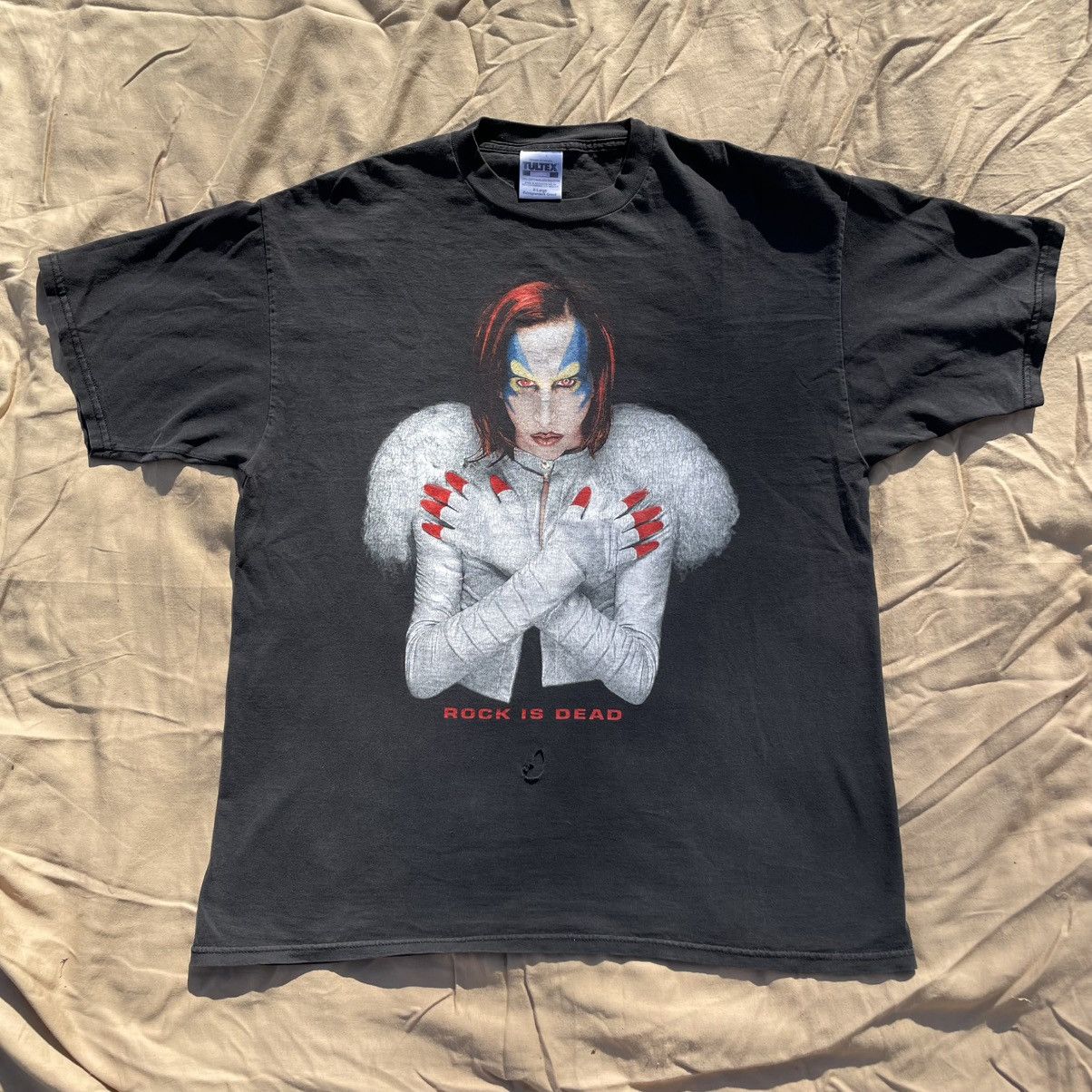 Vintage Vintage 1998 Marilyn Manson “Rock Is Dead” Graphic Tee Size US XL / EU 56 / 4 - 1 Thumbnail