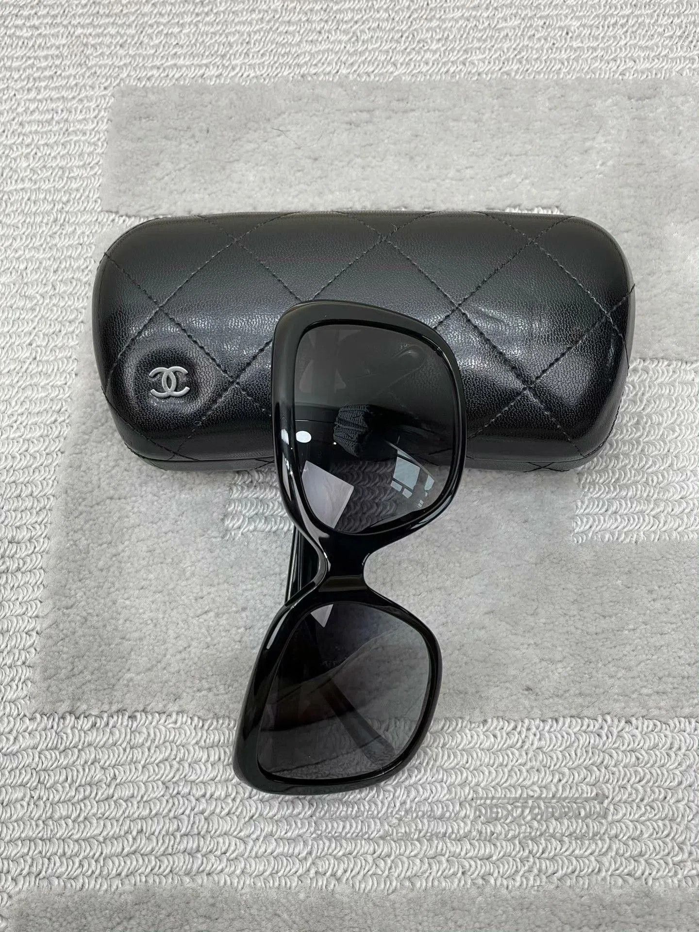 Chanel Chanel White Bow Logo Glasses. Size ONE SIZE - 2 Thumbnail