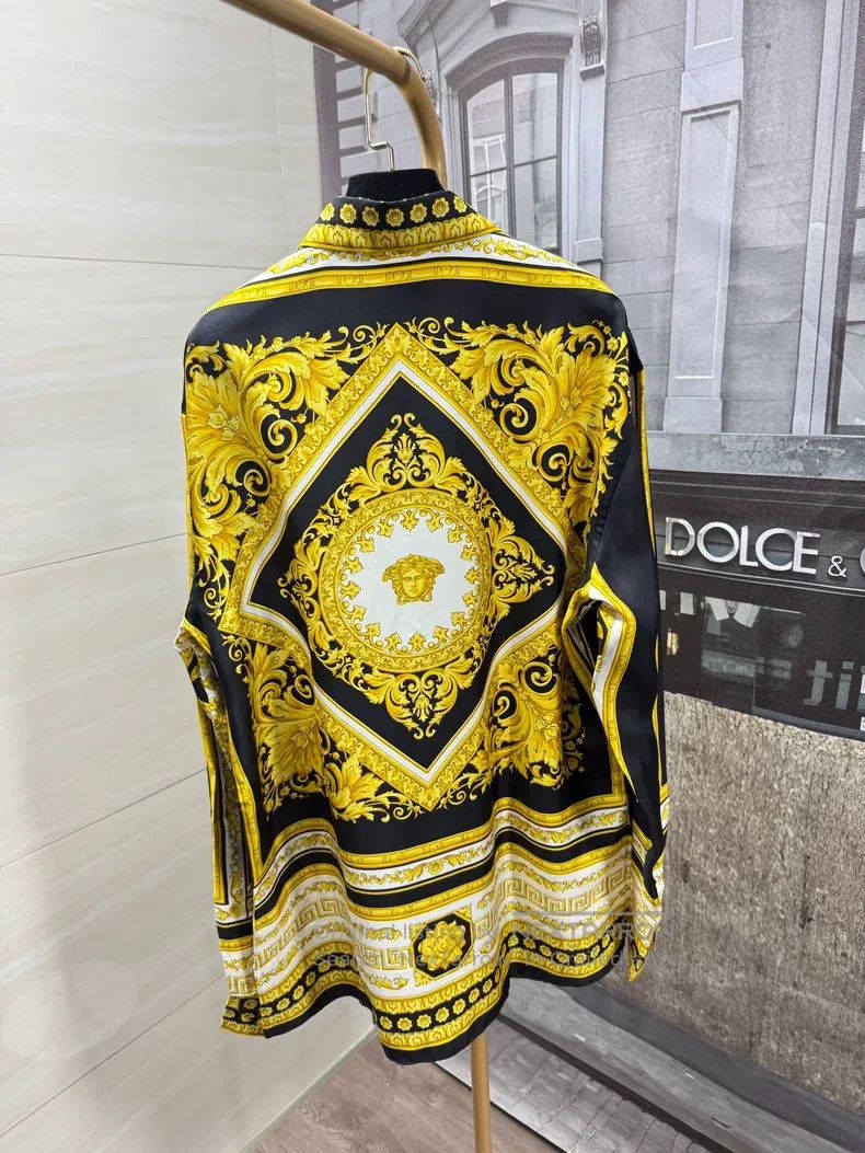 Versace Versace Black and gold Medusa long-sleeved shirt Size US L / EU 52-54 / 3 - 6 Thumbnail