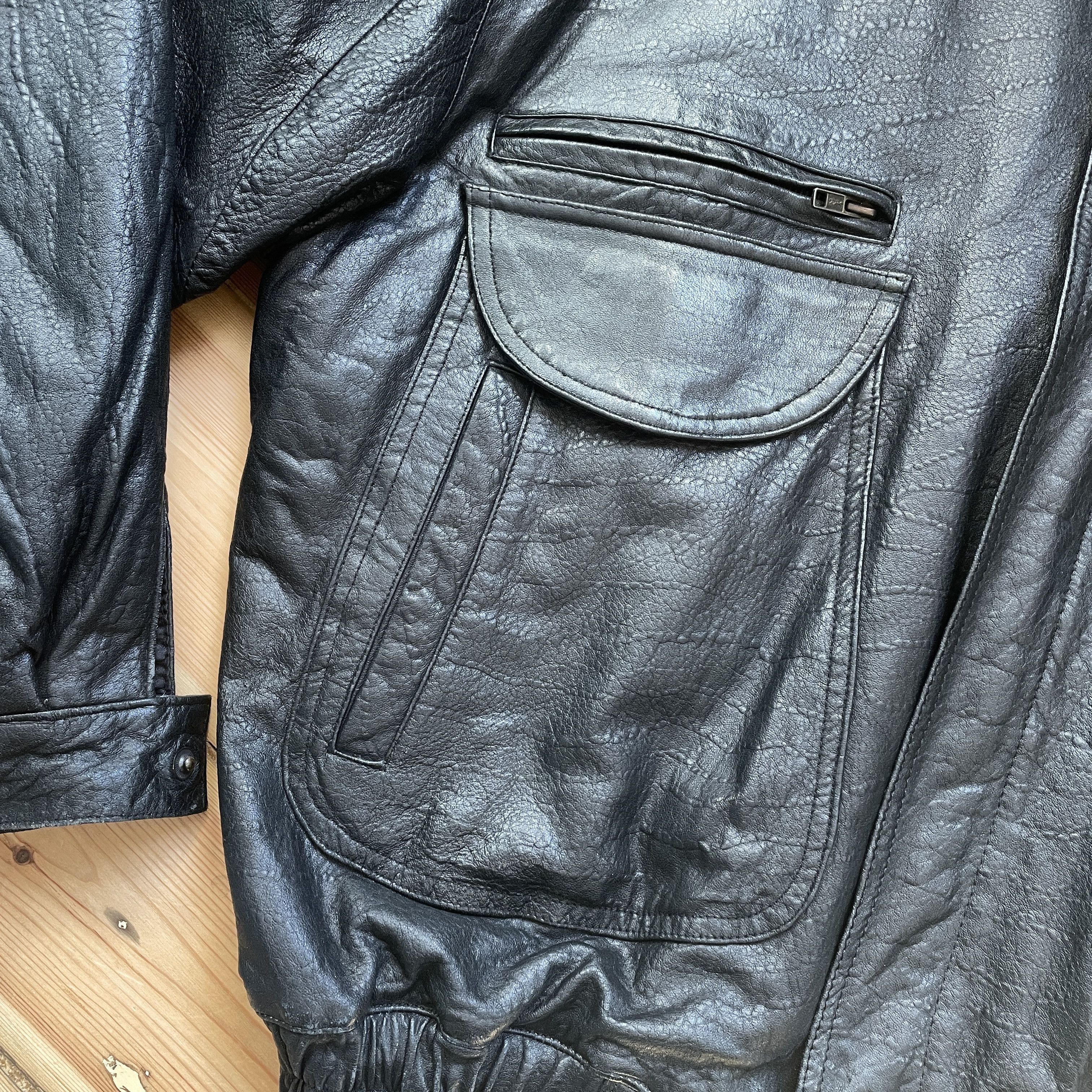 Other Vintage Black Leather Bomber Jacket Boxy Fit, Unisex Size US M / EU 48-50 / 2 - 8 Thumbnail