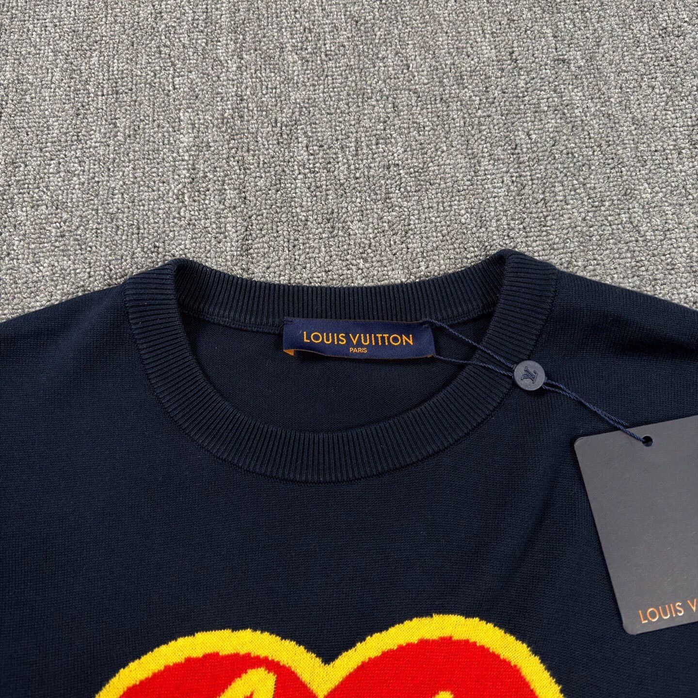 Louis Vuitton LV x Nigo Navy Heart Print Knit Short-Sleeve Tee M Size US M / EU 48-50 / 2 - 3 Thumbnail