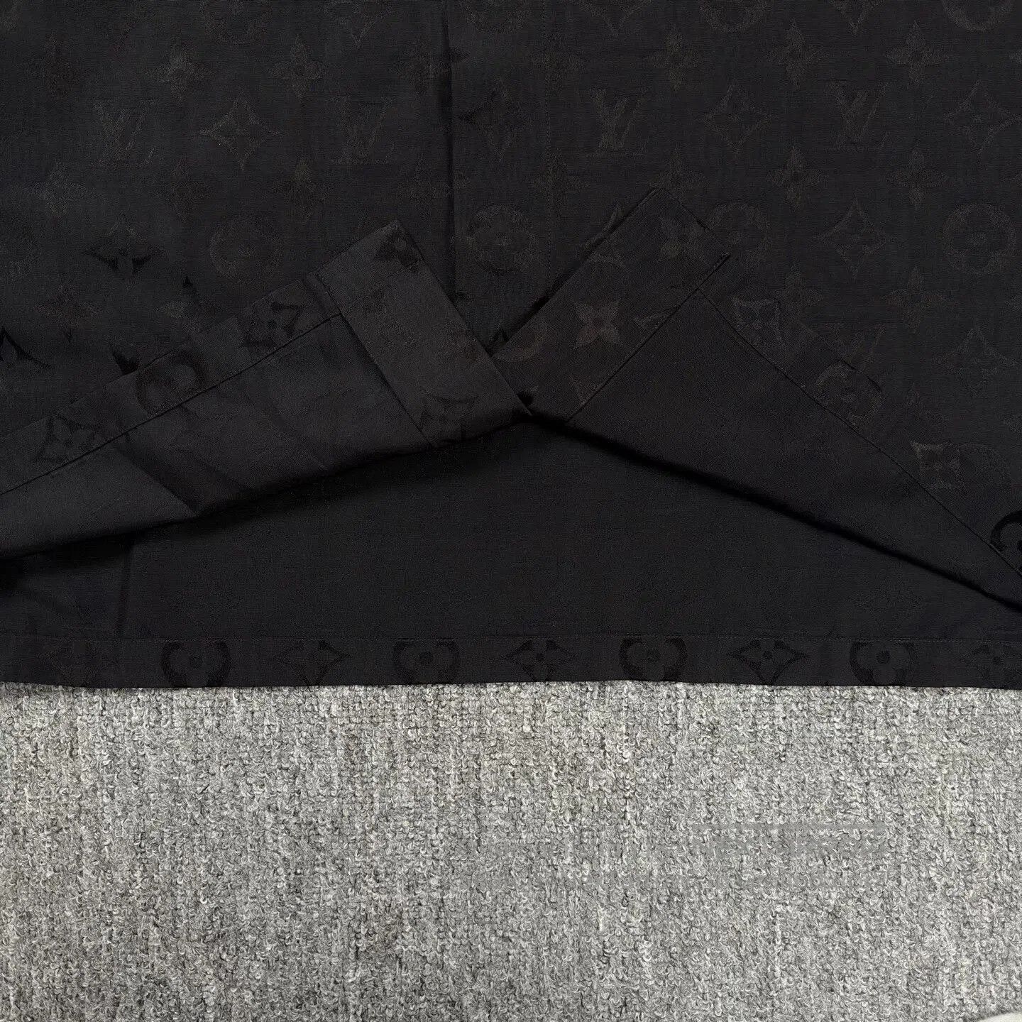 Louis Vuitton LV 25 Stripe All-Over Print Short-Sleeve Shirt. Size US L / EU 52-54 / 3 - 8 Thumbnail