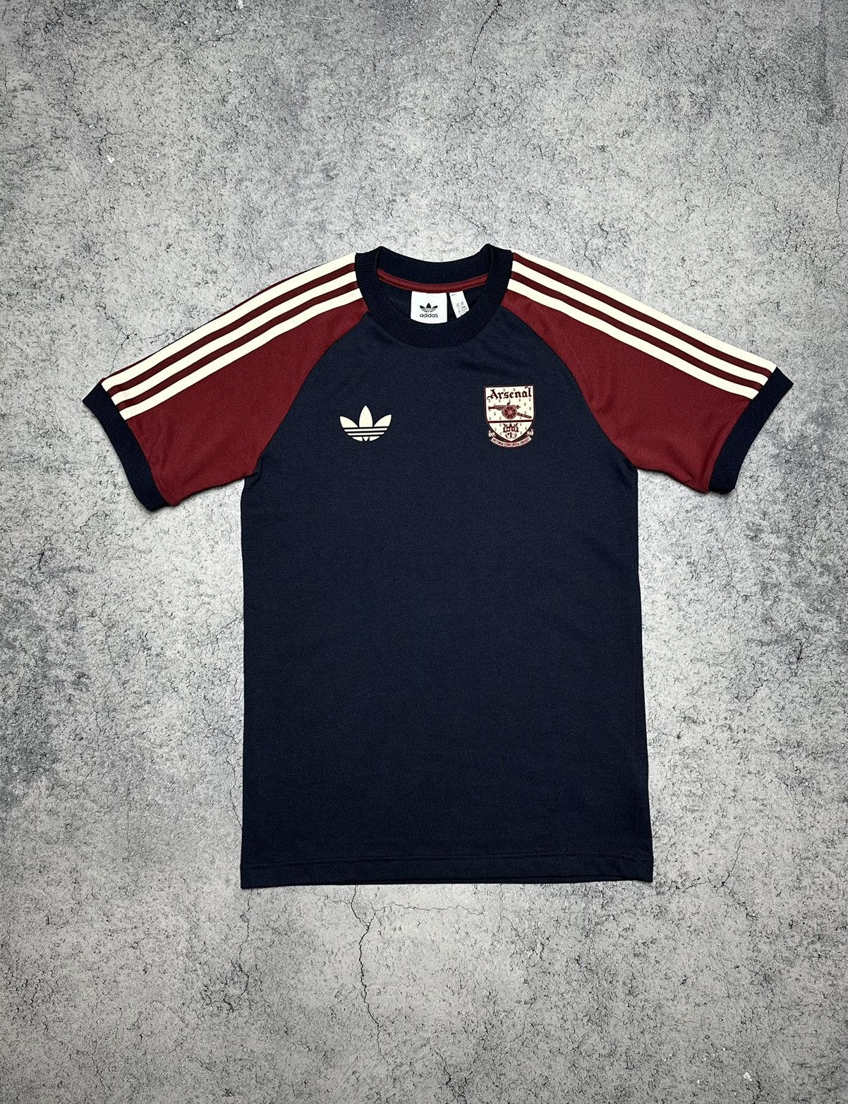 Adidas Adidas Arsenal FC 24/25 Adicolor T-Shirt Jersey Size US XS / EU 42 / 0 - 1 Thumbnail
