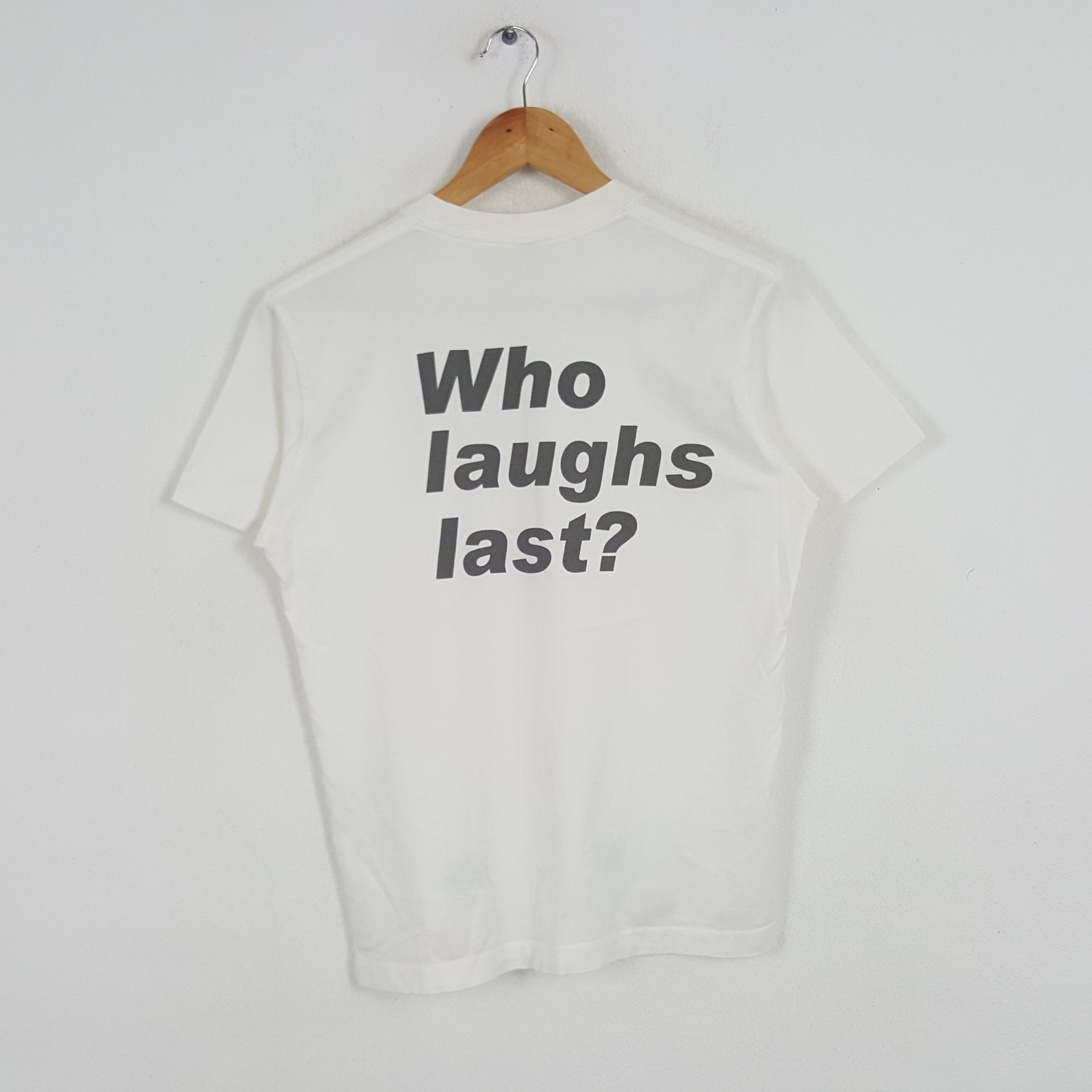 Japanese Brand × Vintage Vintage Barbara Kruger Who Laughs last Japanese Tshirt Size US M / EU 48-50 / 2 - 3 Thumbnail