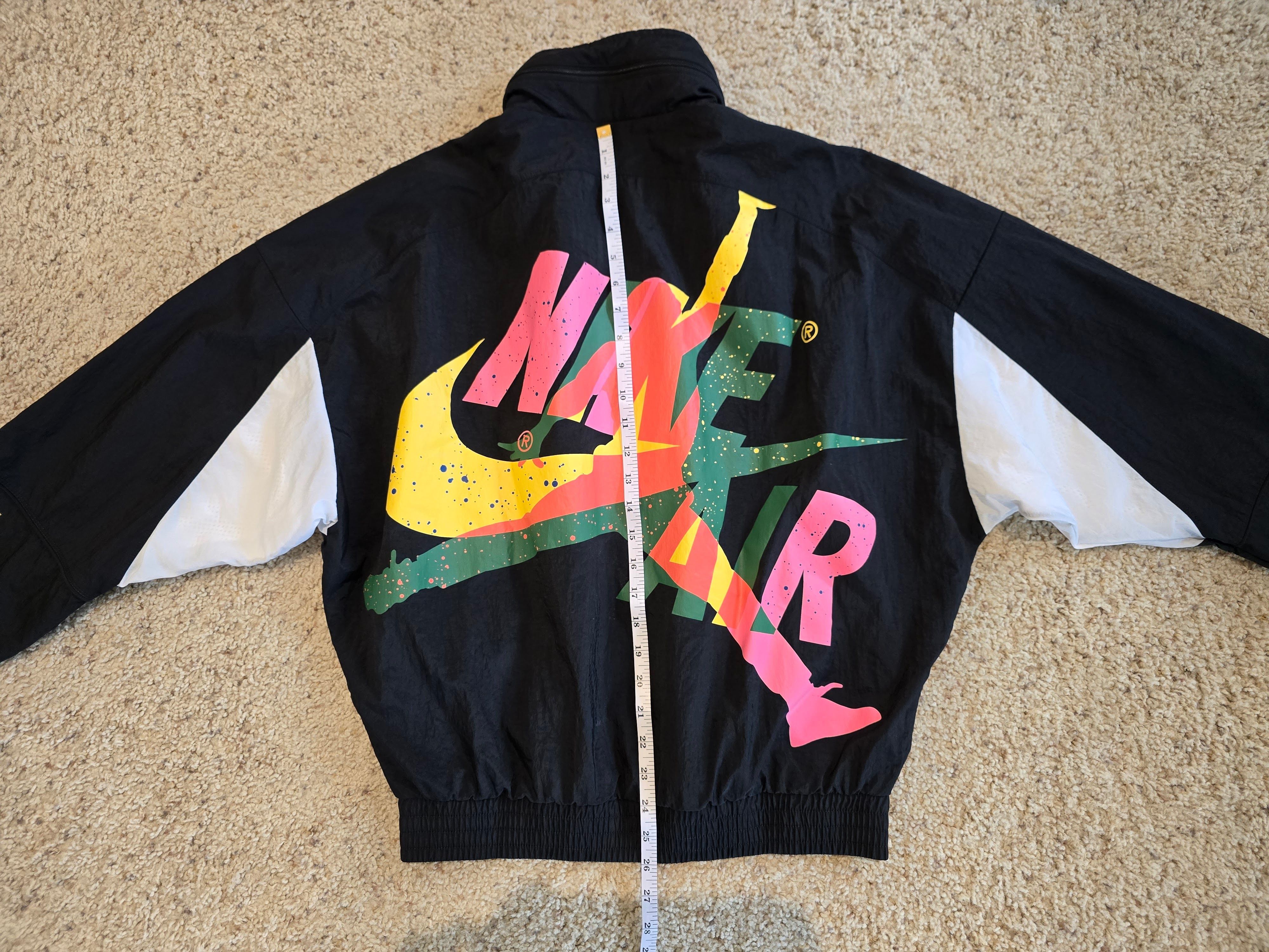 Nike Vintage 90s Nike Air Jordan Big Logo Windbreaker Jacket Size US M / EU 48-50 / 2 - 3 Thumbnail