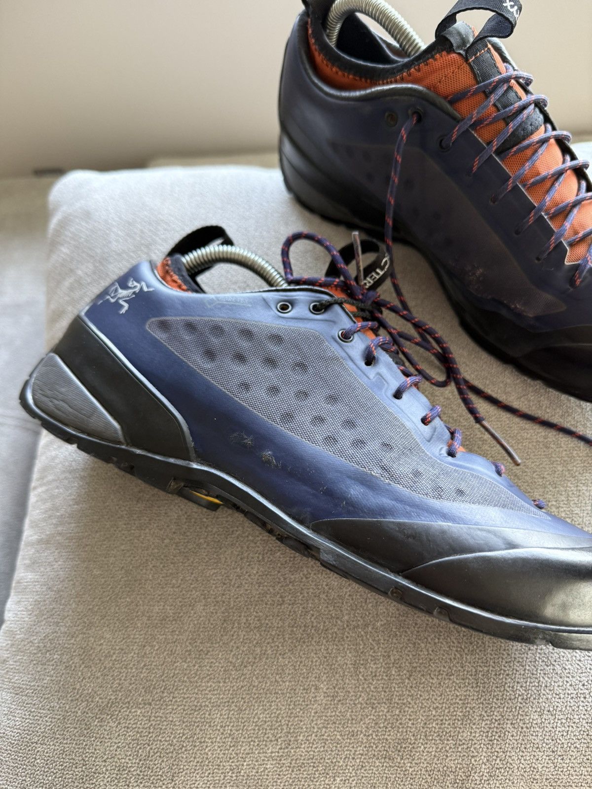 Arc'teryx Arcteryx Acrus Gore-Tex FL Hand Walking Vibram Shoes Size 42 Size US 9 / EU 42 - 3 Thumbnail