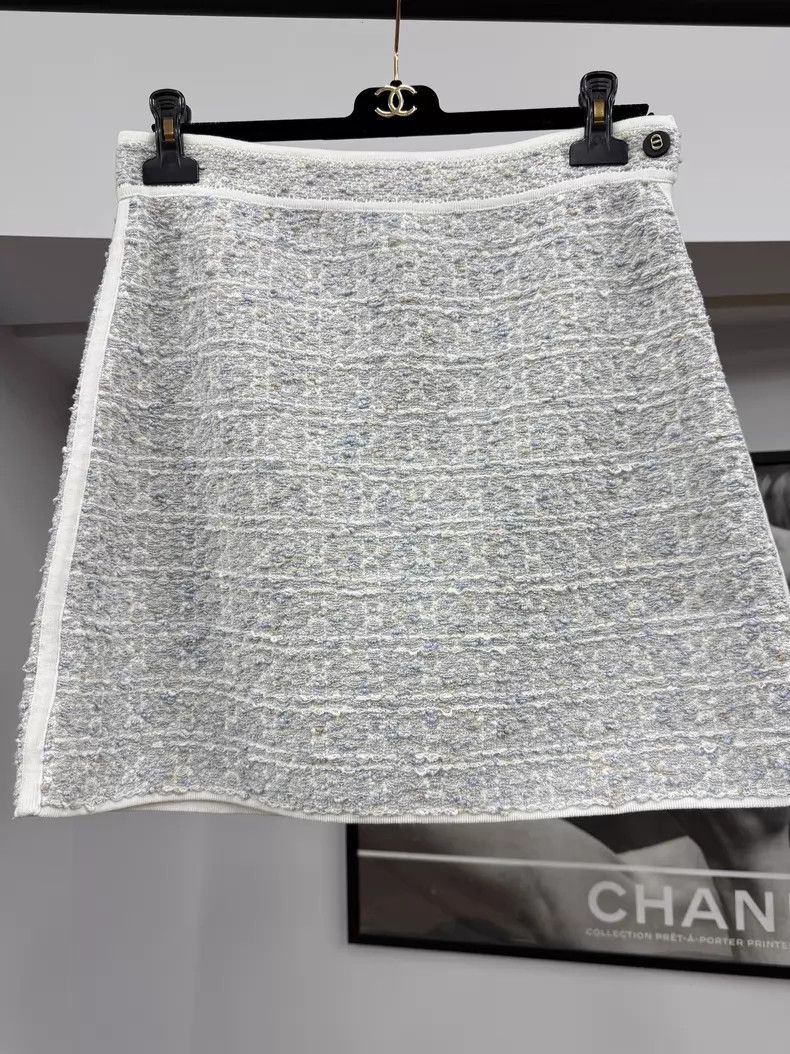 Dior Dior Blue tweed skirt Size 26" / US 2 / IT 38 - 1 Thumbnail