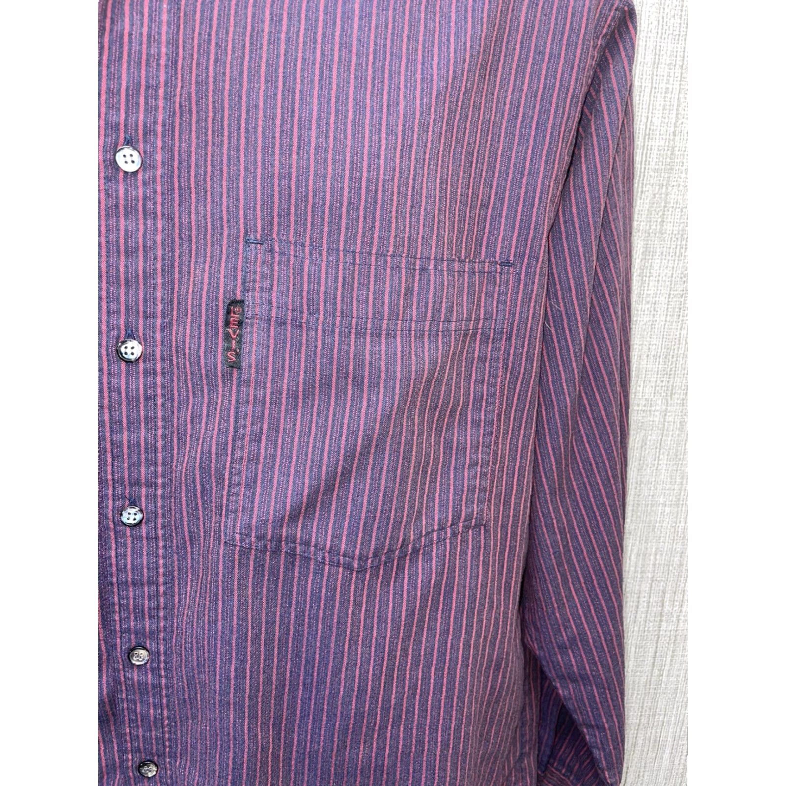 Levi's VINTAGE Levi's Silver Label Button-Down Shirt Mens L Red Polyester Blend Size US L / EU 52-54 / 3 - 3 Thumbnail