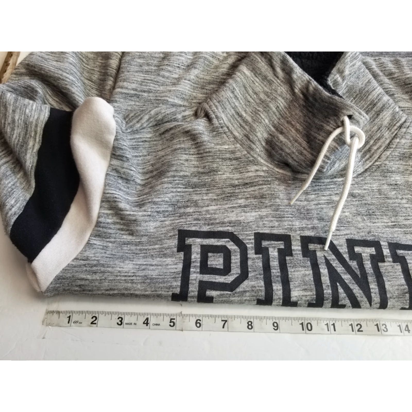 Vintage Victoria’s Secret PINK Sweatshirt Women Small Gray Cowl Neck Pullover Faux Fur Stain-See Size S / US 4 / IT 40 - 3 Thumbnail
