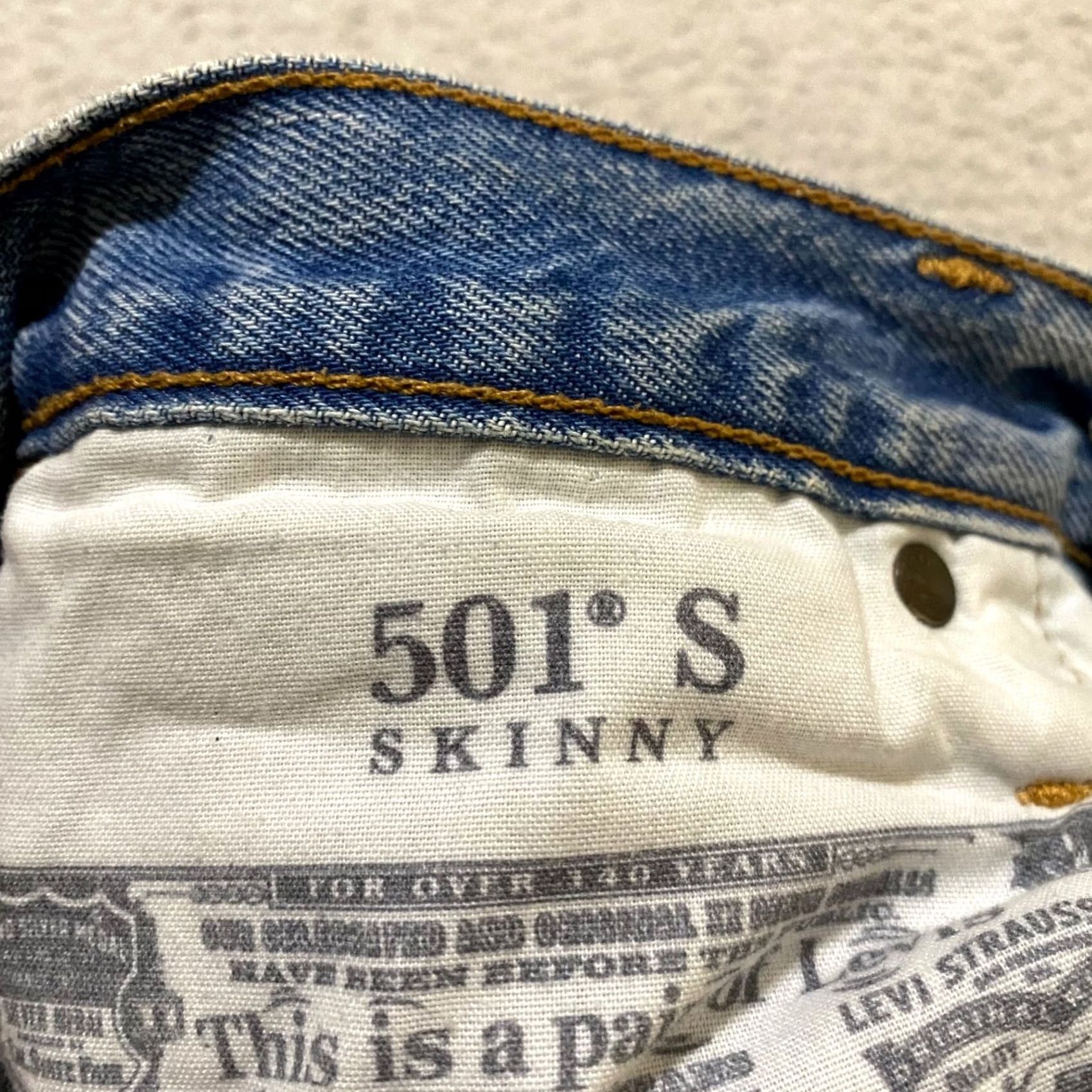 Levi's Levi's 501 Jeans Women Blue Medium Wash High Rise Distressed 25x28 5-Pocket Denim Cotton Regular Vitage No Size 42" / US 20 - 4 Thumbnail