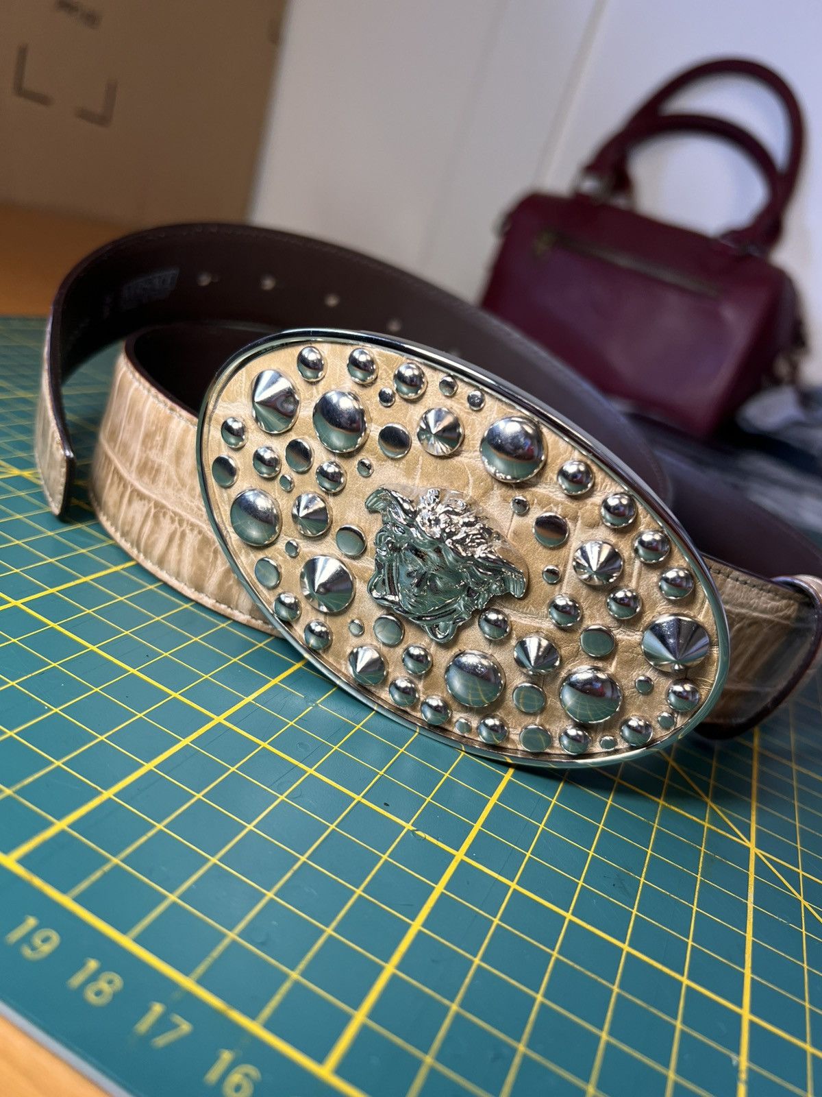 Versace Versace jumbo studded medusa buckle crocodile leather belt Size ONE SIZE - 6 Thumbnail