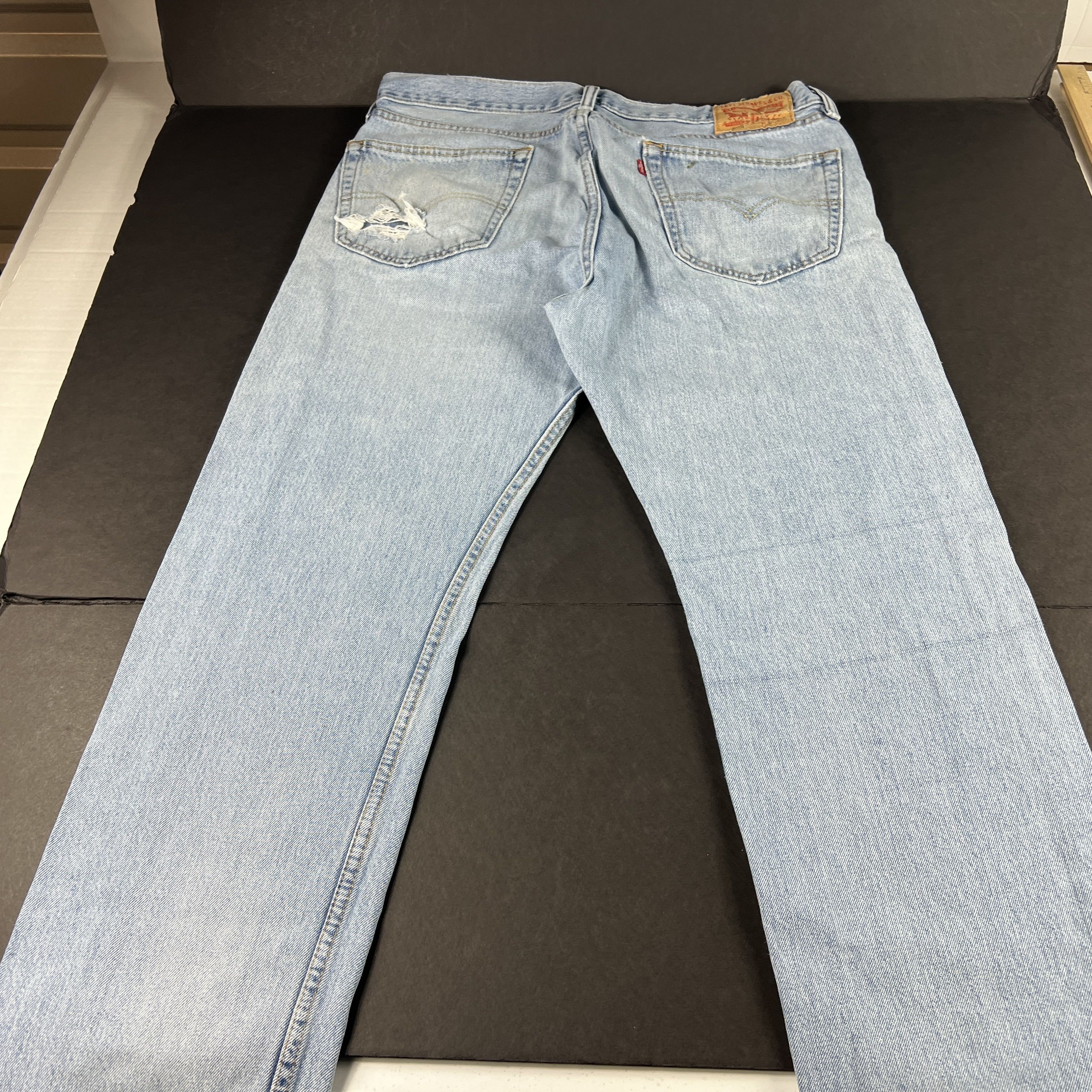 Levi's Levi's Jeans 505 Straight Light Blue Thrashed Cotton Denim Size US 37 - 11 Thumbnail