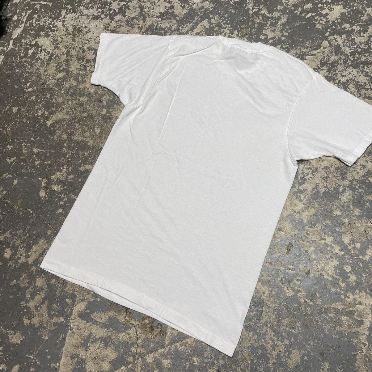 Vintage Vintage Hanes White Blank 90s Single Stitch Tshirt Size US L / EU 52-54 / 3 - 6 Thumbnail