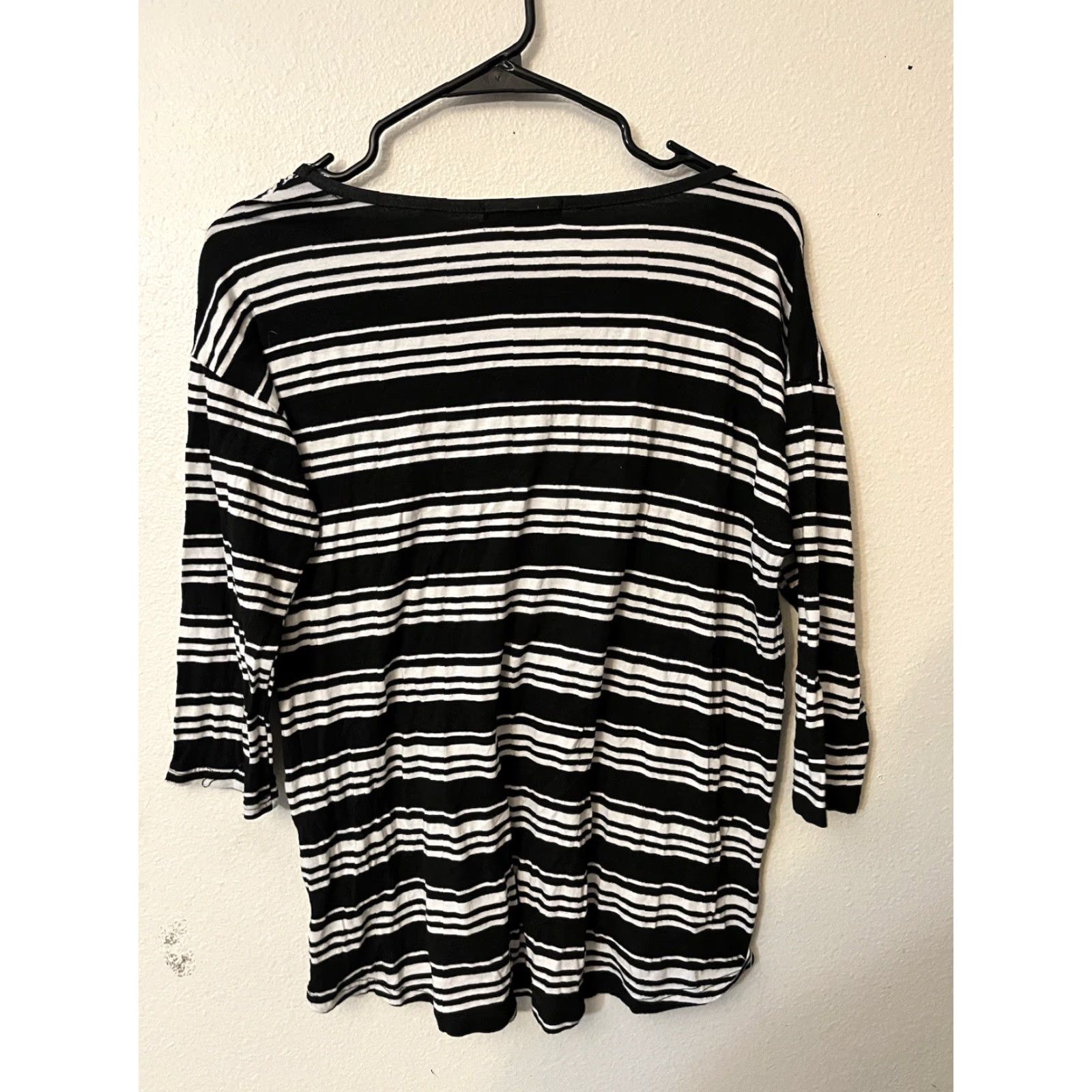 Vintage Kenar Women’s M Stretch Knit Top Black Striped 3/4 Sleeve Hi-Low Crew Neck Casual Knit Top Womens M Black Striped Hi-Low 3/4 Sleeve Kenar Top Size M / US 6-8 / IT 42-44 - 2 Thumbnail