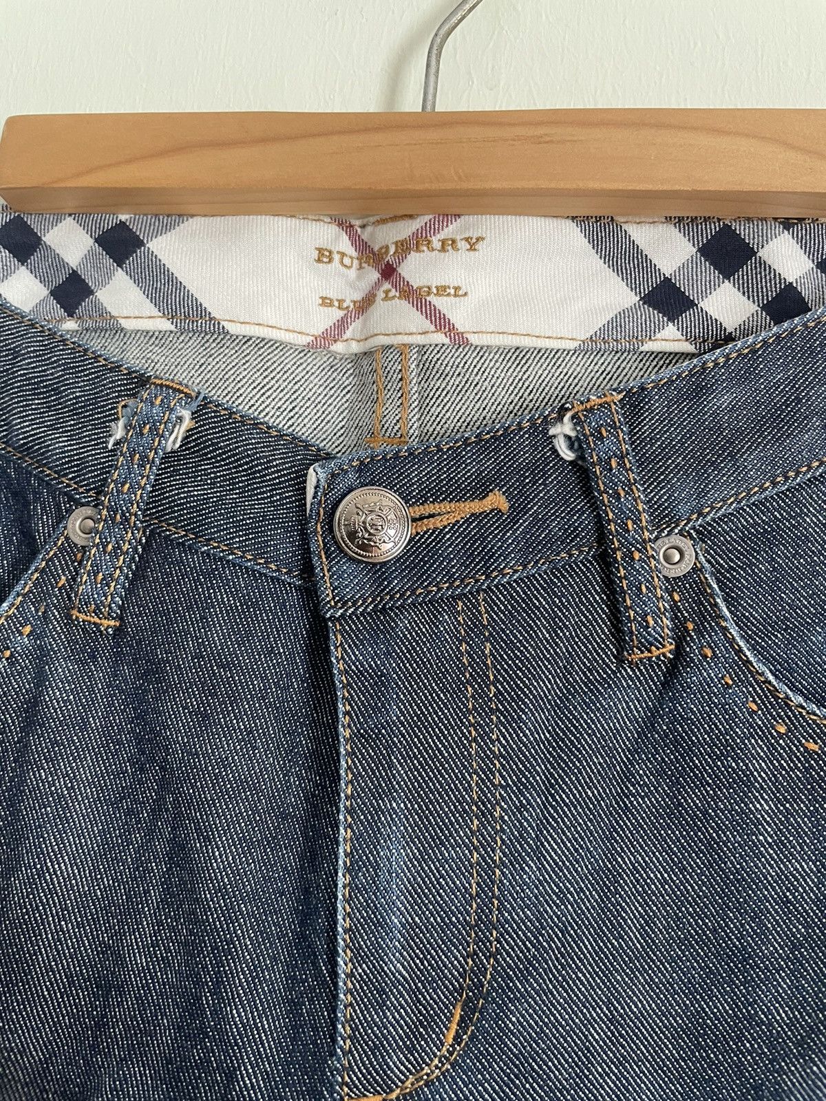 Burberry Burberry Blue Label Capri Size 30" / US 8 / IT 44 - 3 Thumbnail