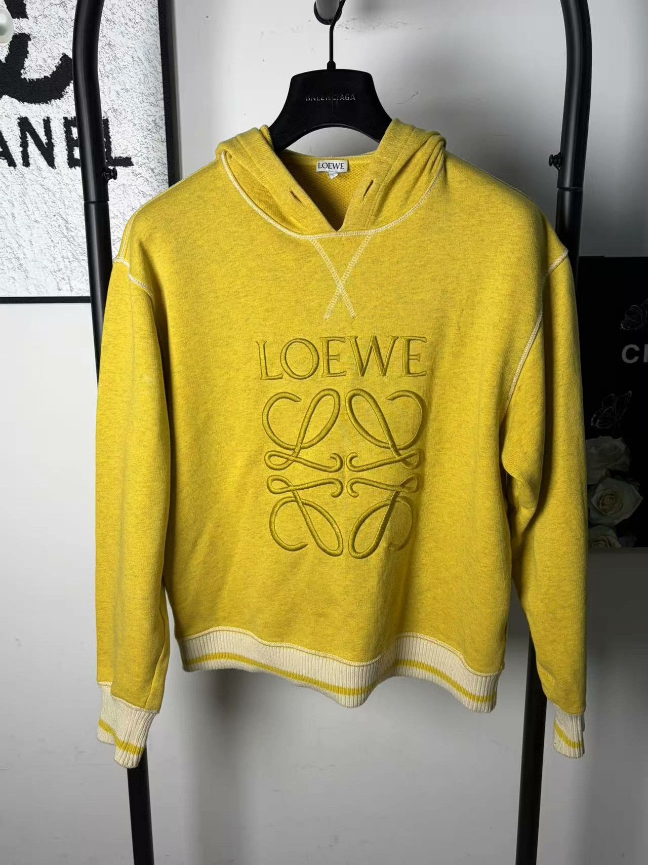 Loewe Loewe Retro Embroidered White Hoodie xs Men Size US XS / EU 42 / 0 - 1 Thumbnail