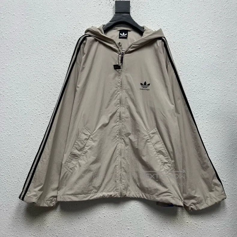 Balenciaga Balenciaga Side Stripe Printed School Uniform Jacket Size US XXS / EU 40 - 1 Thumbnail