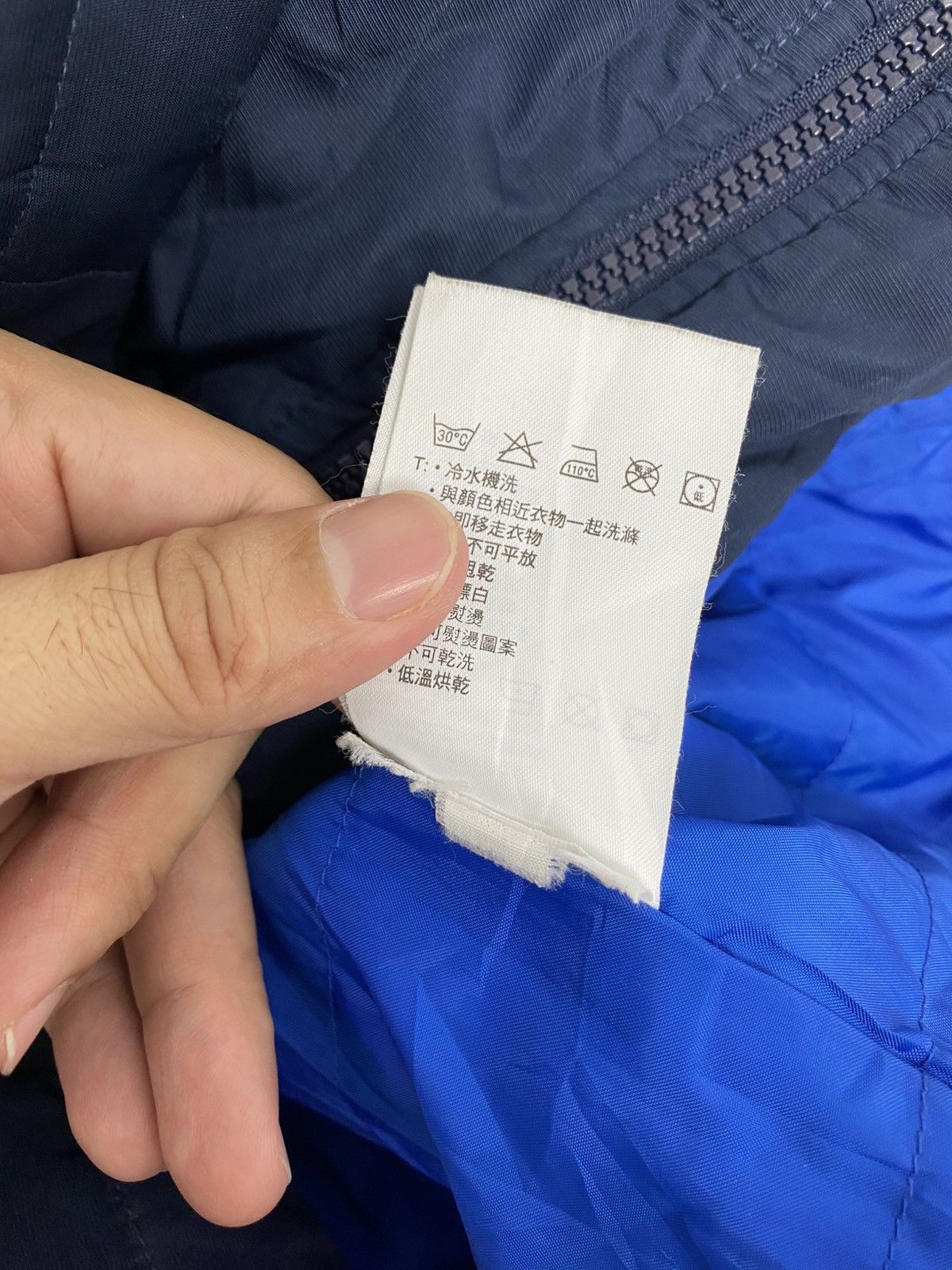 Nike Rare‼️ Nike Swoosh Big Logo Jacket Size US M / EU 48-50 / 2 - 10 Thumbnail