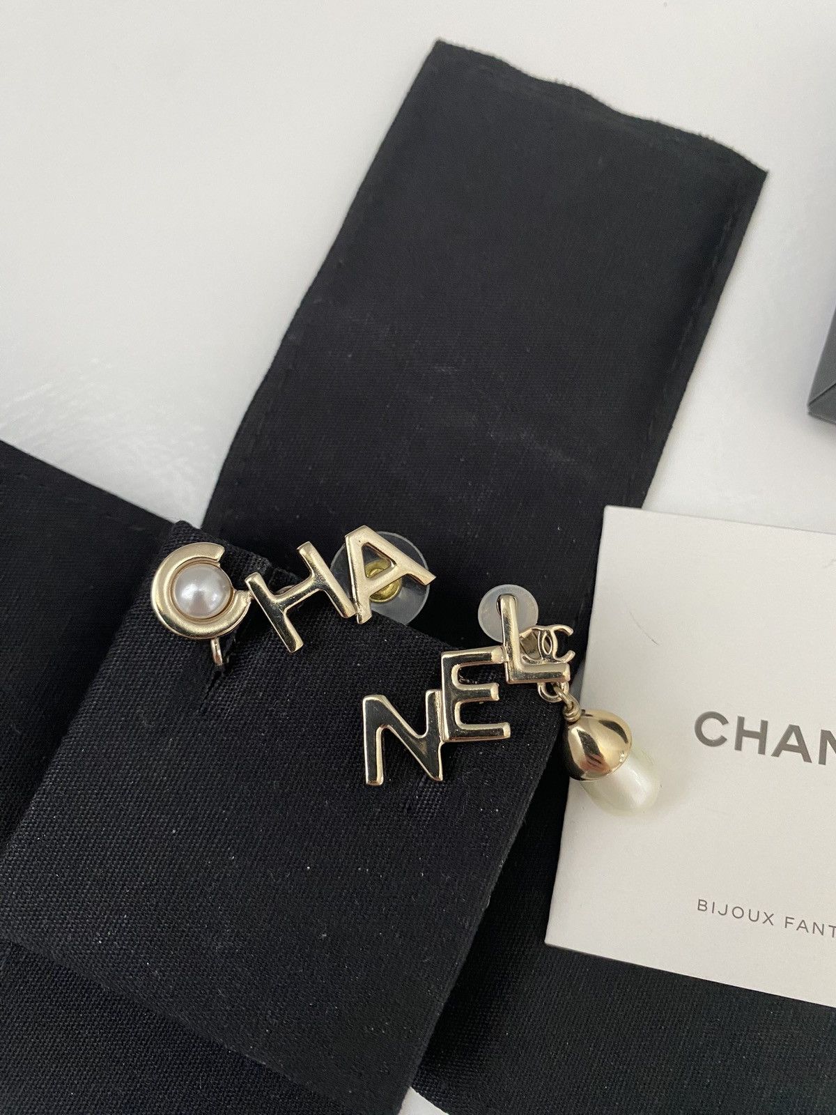 Chanel Authentic Chanel earrings Size ONE SIZE - 1 Thumbnail