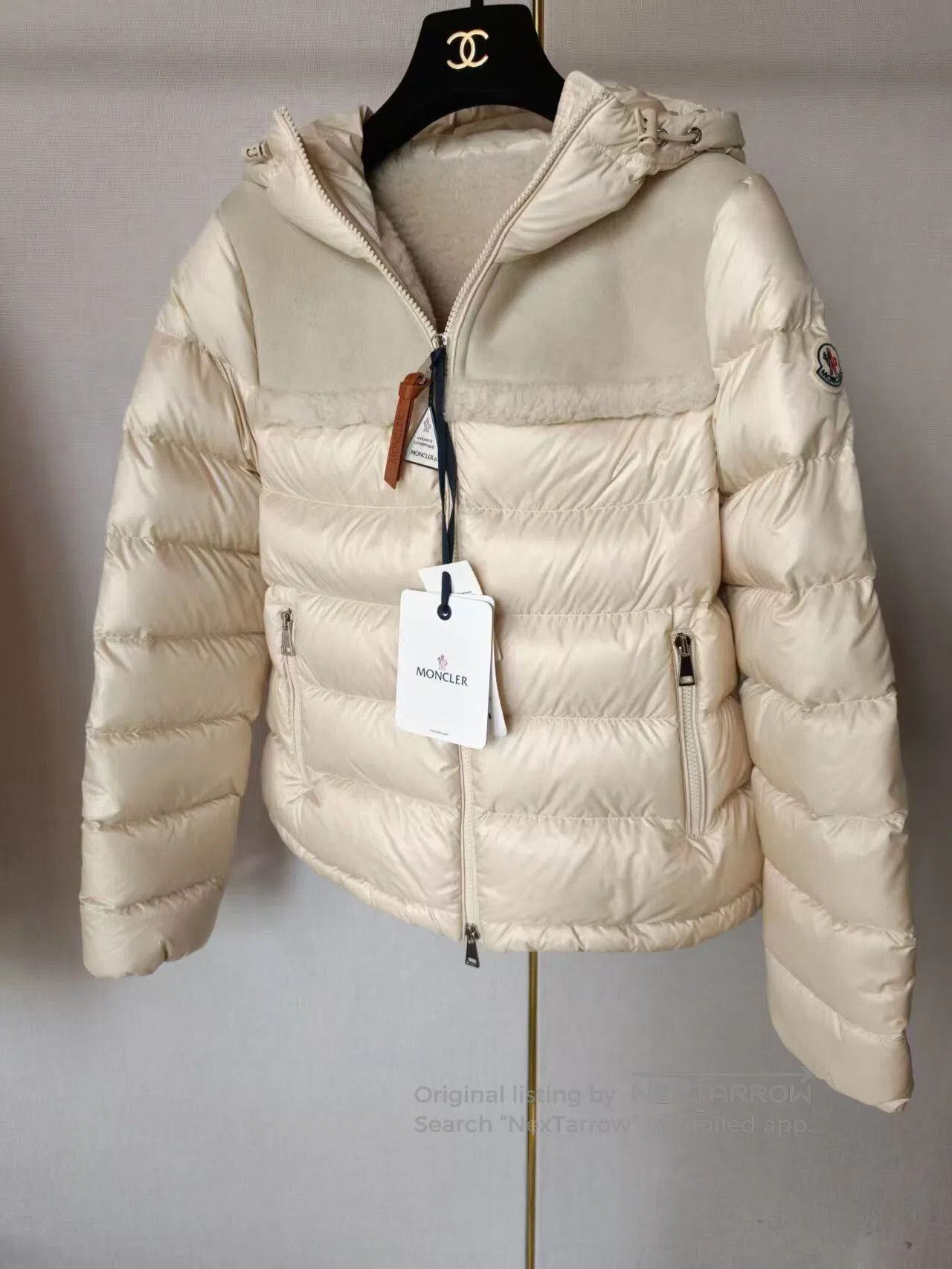 Moncler Moncler Women's Down Jacket. Size S / US 4 / IT 40 - 1 Thumbnail