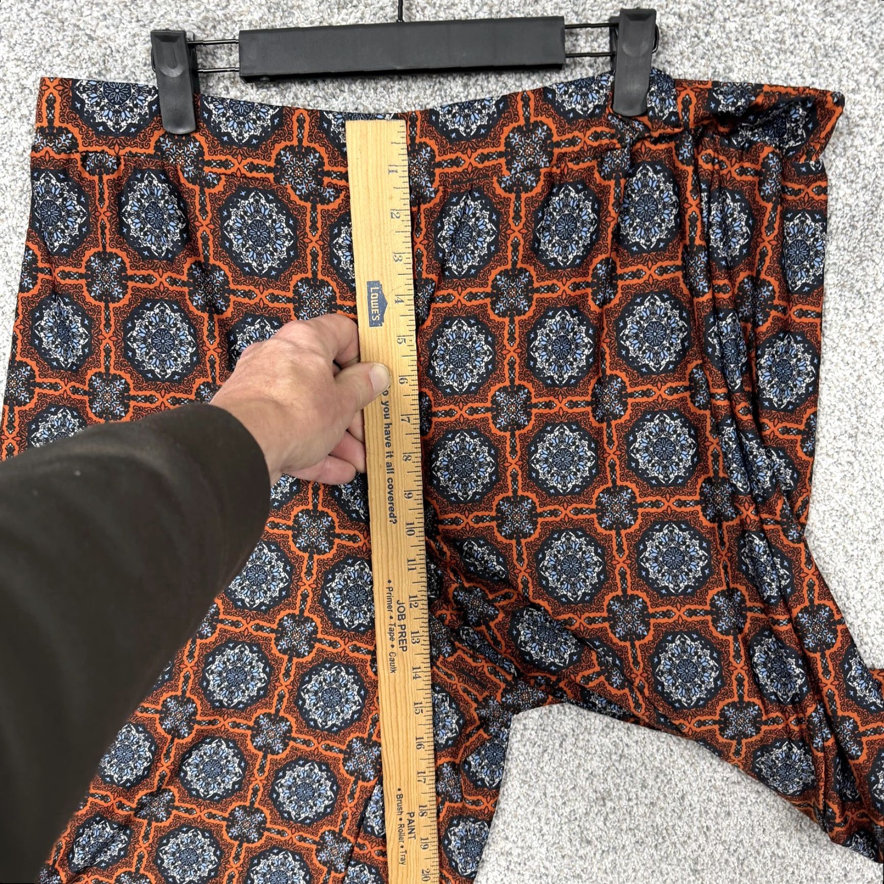 Vintage VINTAGE: Notations Capri Pants 2X Plus 37x21 Orange Blue Medallion Geometric Boho Jersey Wide-Leg Pull On Capris Womens PlusSize USA Made Size 40" / US 18 - 5 Thumbnail