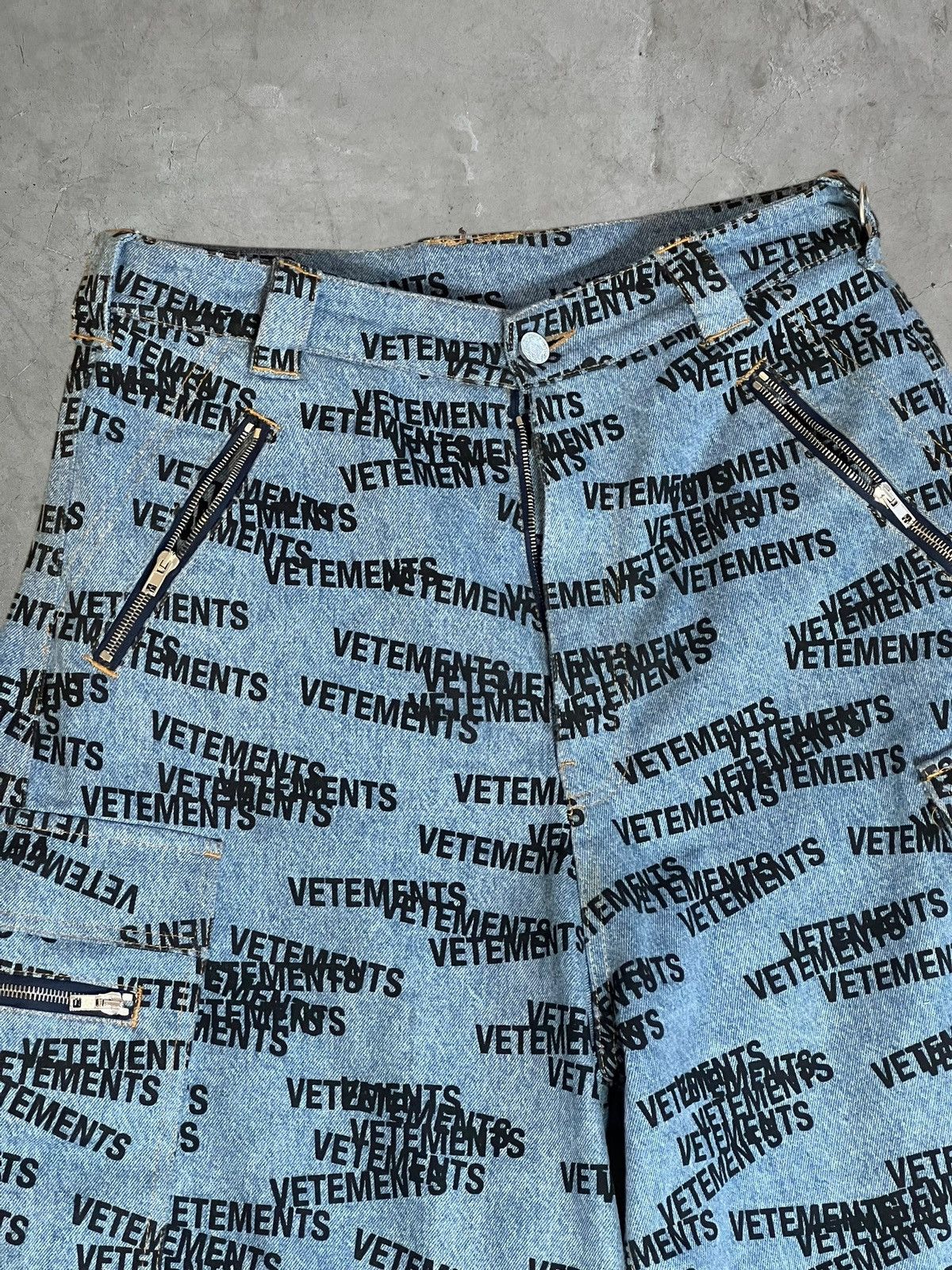 Vetements Vetements Logo Transformer Denim Raver Pants Size US 30 / EU 46 - 6 Thumbnail