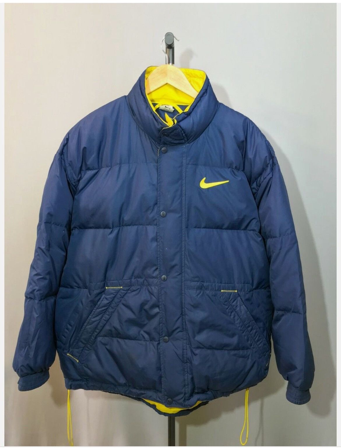 Nike Vintage 90’s Nike Rare Puffer Jacket Big Swoosh XL Blue Size US XL / EU 56 / 4 - 1 Thumbnail