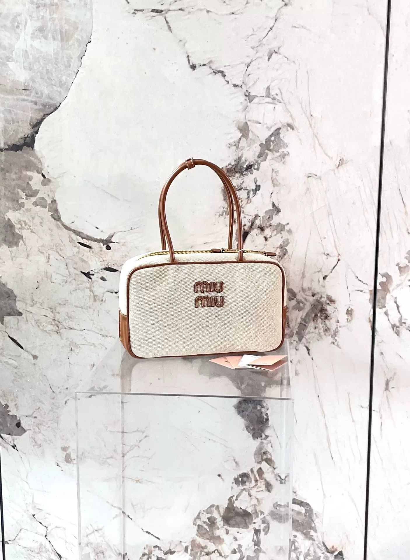 Miu Miu Pre-loved Bag Very good condition Size ONE SIZE - 1 Thumbnail