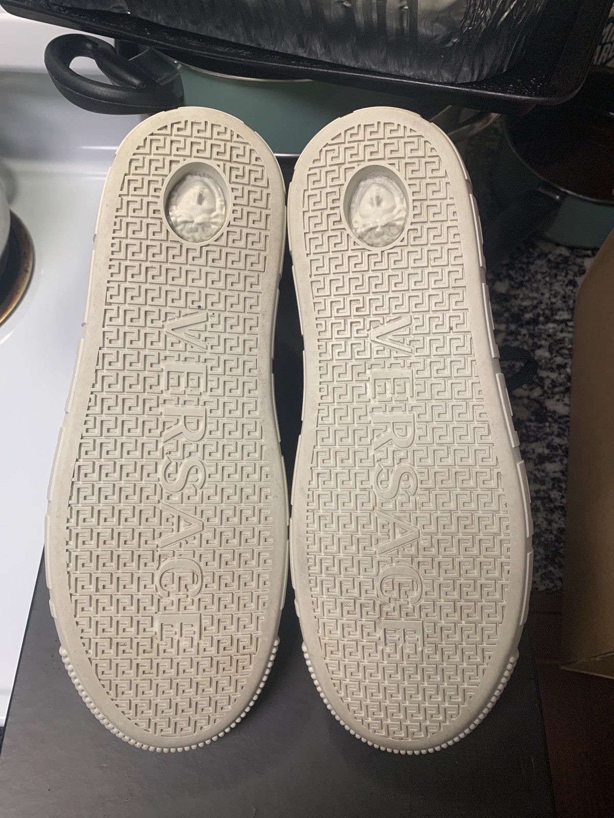 Versace Versace Barrcco canvas sneaker Size US 11 / EU 44 - 4 Thumbnail