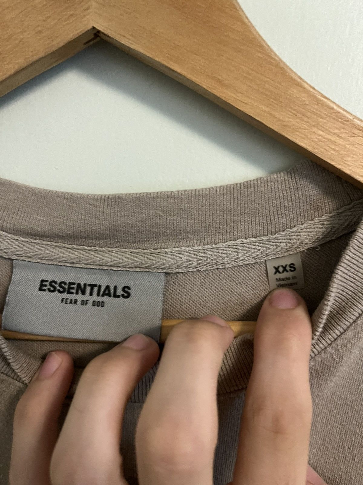 Essentials × Fear of God Fear of God Essentials Taupe Logo T-Shirt Size US S / EU 44-46 / 1 - 3 Thumbnail