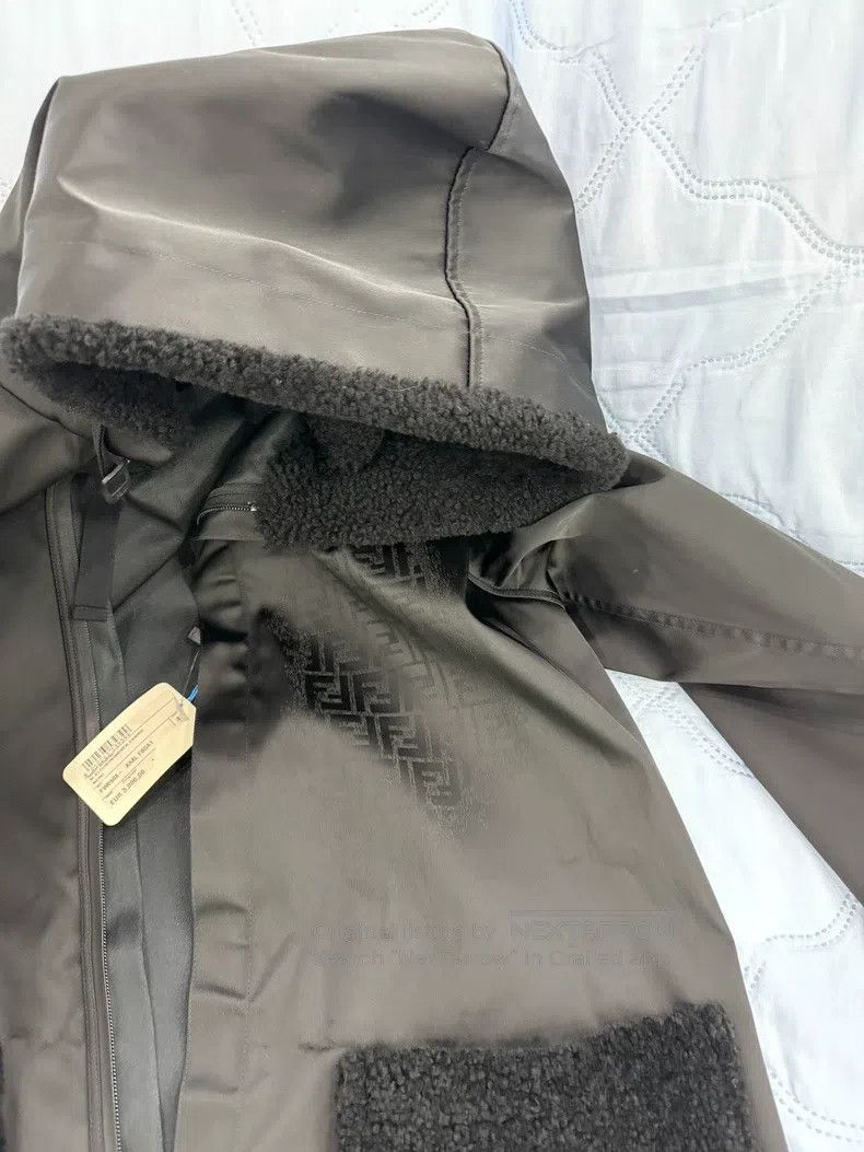 Fendi Fendi Long hooded coat, classic NERO series Size US M / EU 48-50 / 2 - 2 Thumbnail