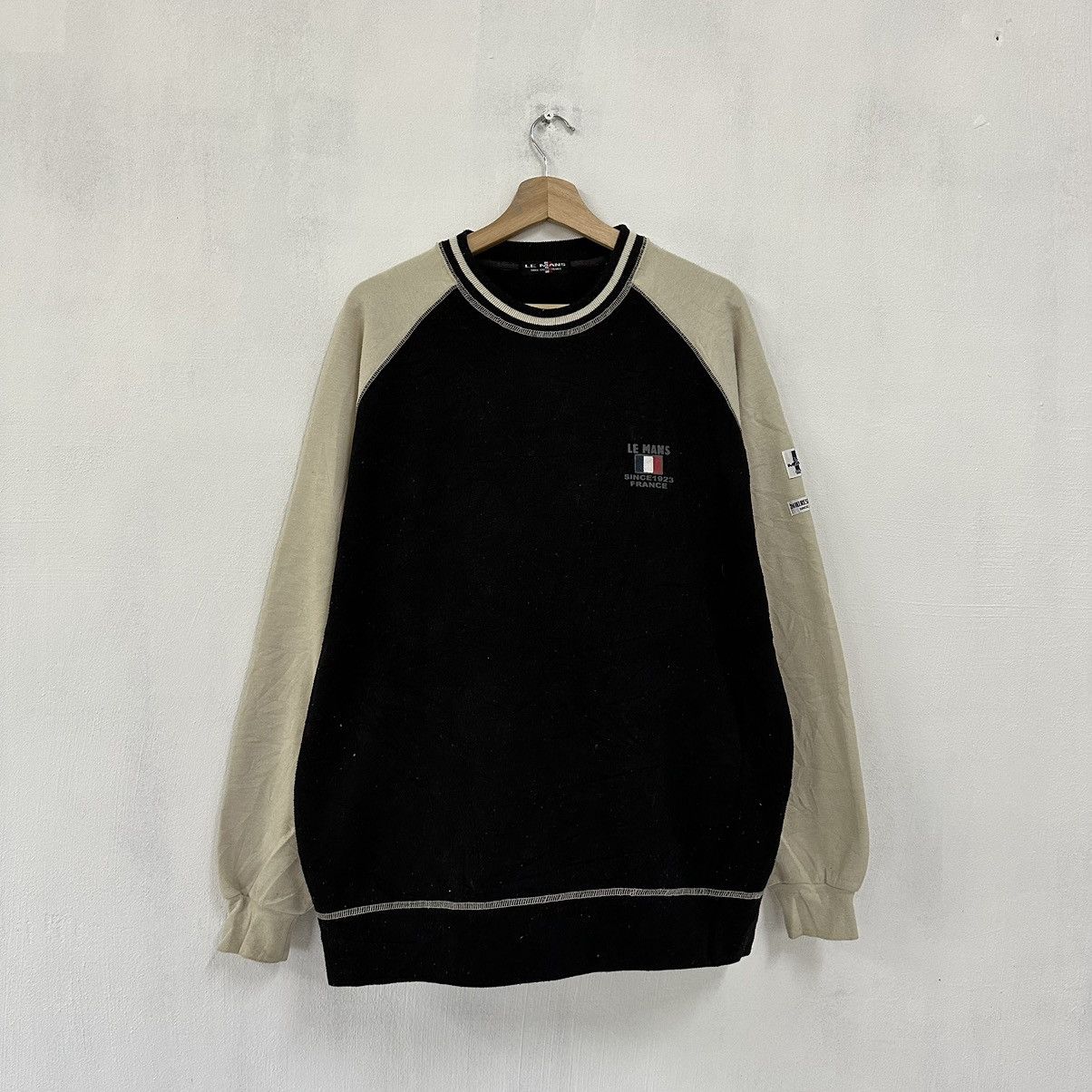 Japanese Brand × Vintage Vintage Le Mans France Deures Du Mans Sweatshirt Big Logo Size US XL / EU 56 / 4 - 1 Thumbnail