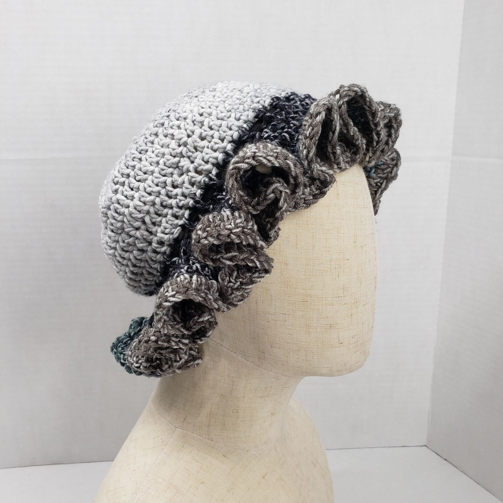 Handmade Handmade Crochet Ruffle Hat Gray Bucket Slouchy Beanie Boho Size ONE SIZE - 18 Thumbnail