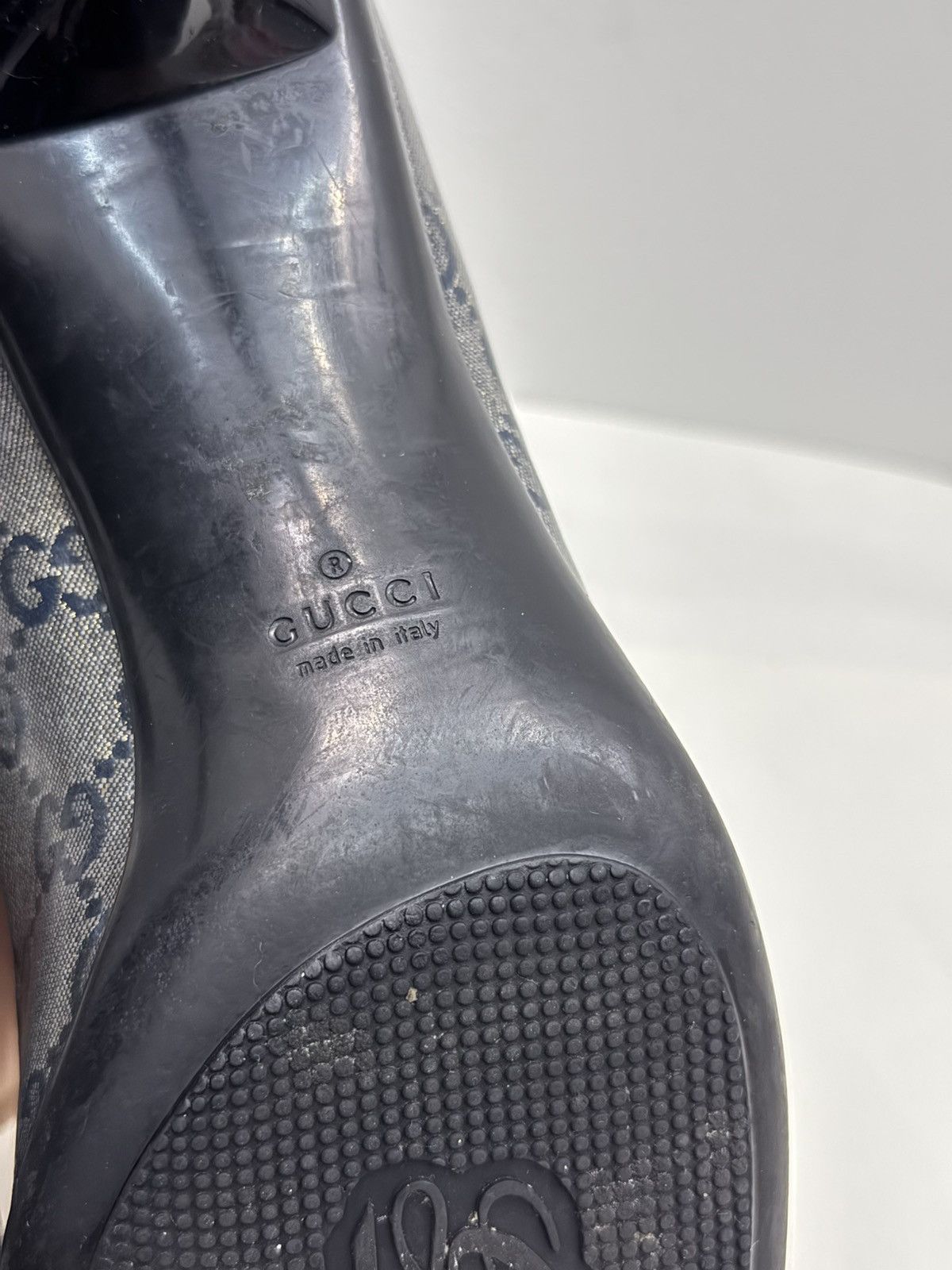 Gucci Gucci Monogram Gray Heels Size US 7.5 / IT 37.5 - 7 Thumbnail
