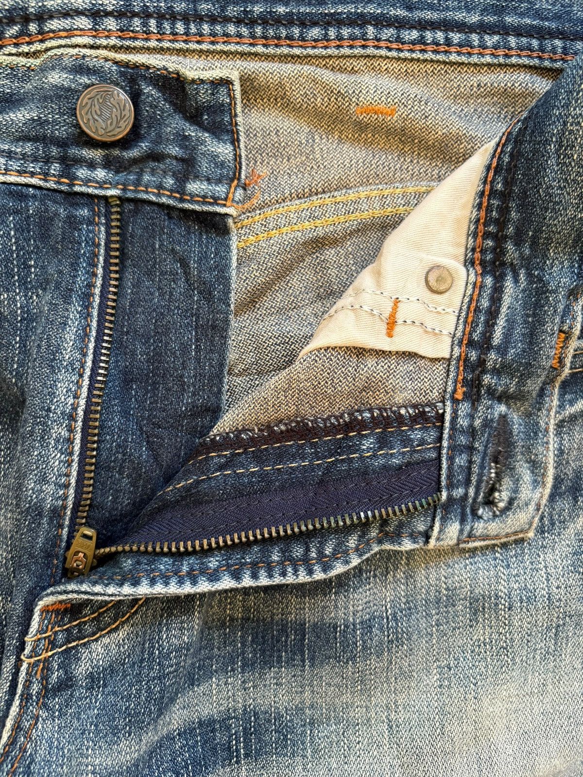 Wrangler Vintage Wrangler Mud Wash Distressed Ripped Loose Jeans Size US 30 / EU 46 - 9 Thumbnail