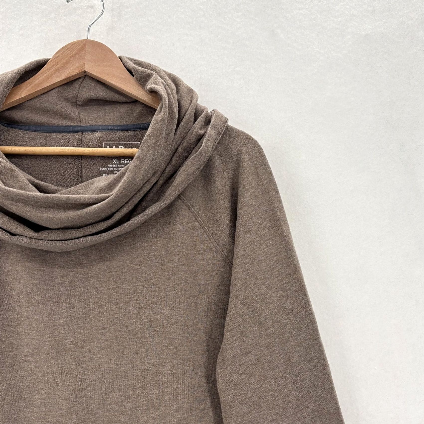 Vintage L.L.Bean Womens XL Brown Cowl Neck Fleece Pullover Kangaroo Pocket Size XL / US 12-14 / IT 48-50 - 2 Thumbnail