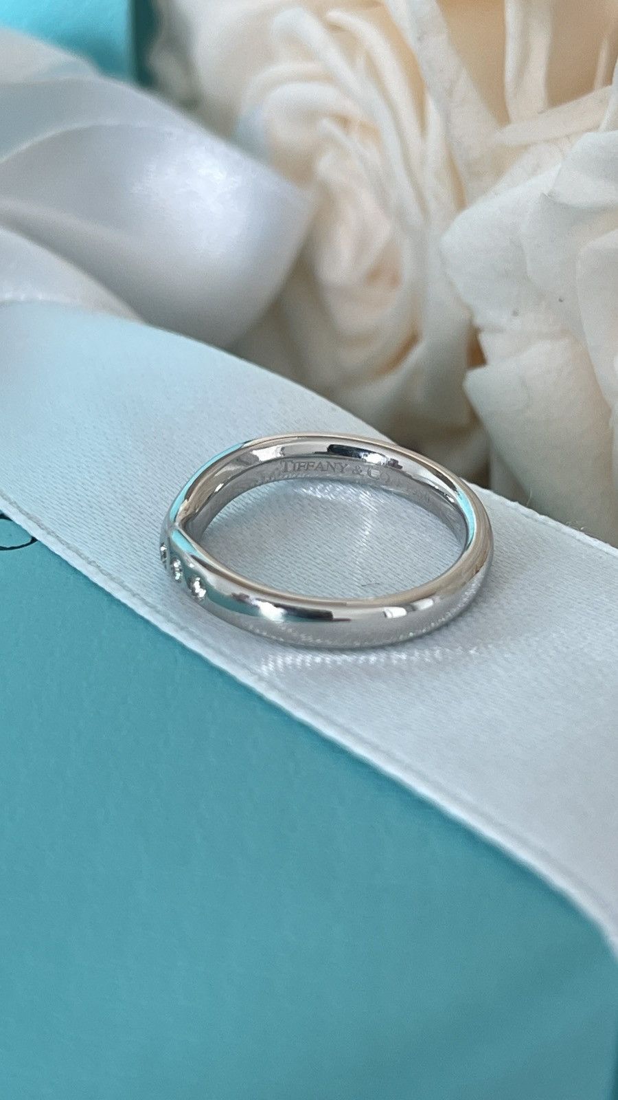 Tiffany & Co. Tiffany & Co. Elsa Peretti Ring in Platinum size 4 $2,800 Size ONE SIZE - 11 Thumbnail